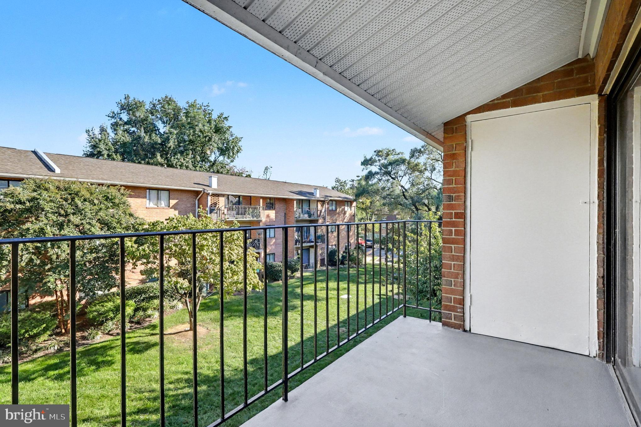 FALLS CHURCH GARDENS - Residential