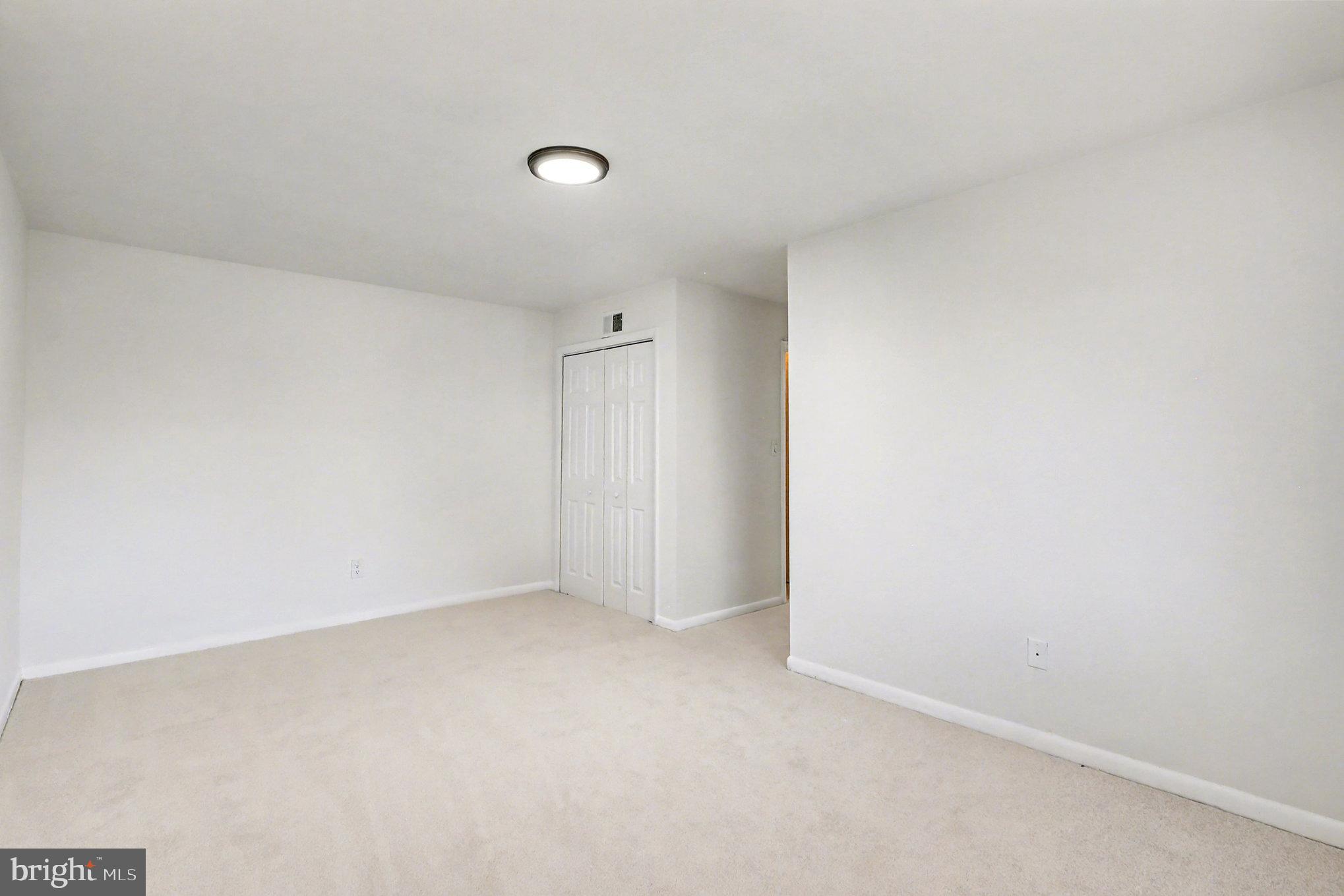 FALLS CHURCH GARDENS - Residential