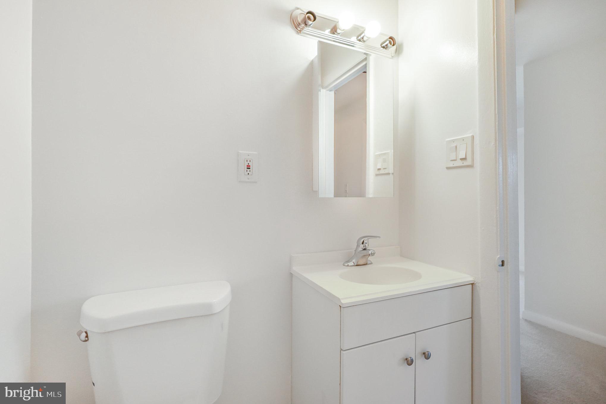 FALLS CHURCH GARDENS - Residential