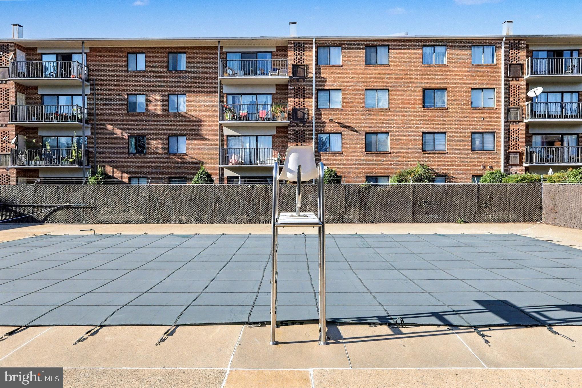 FALLS CHURCH GARDENS - Residential