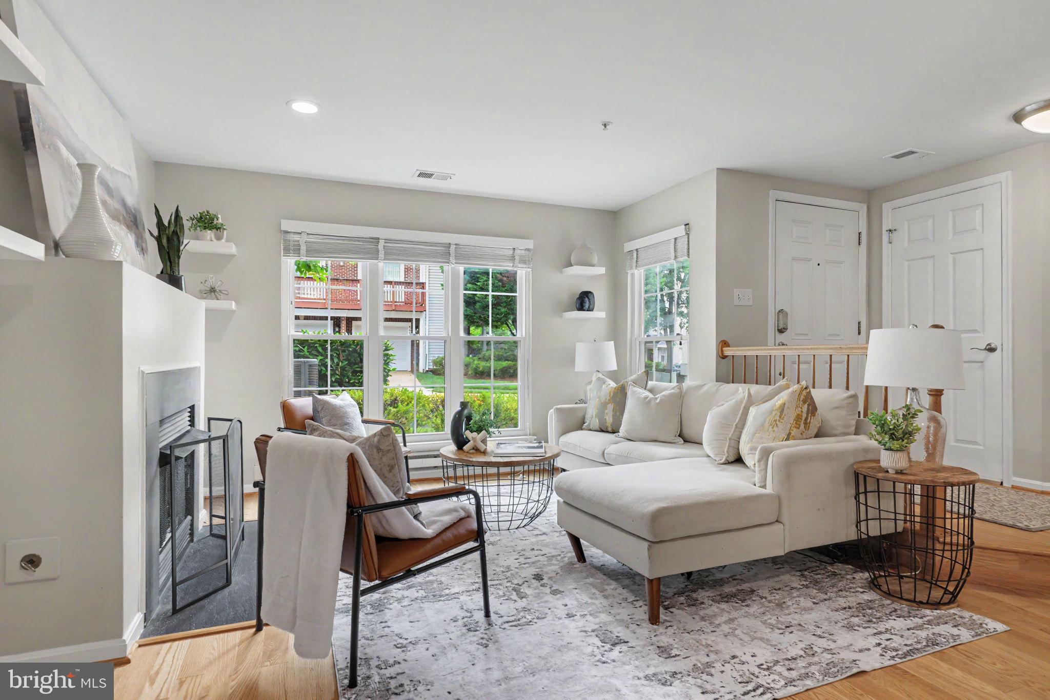 4303 CHARIOT COURT 118