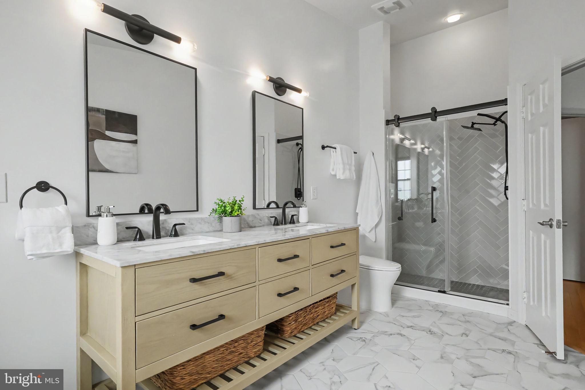 4303 CHARIOT COURT 118