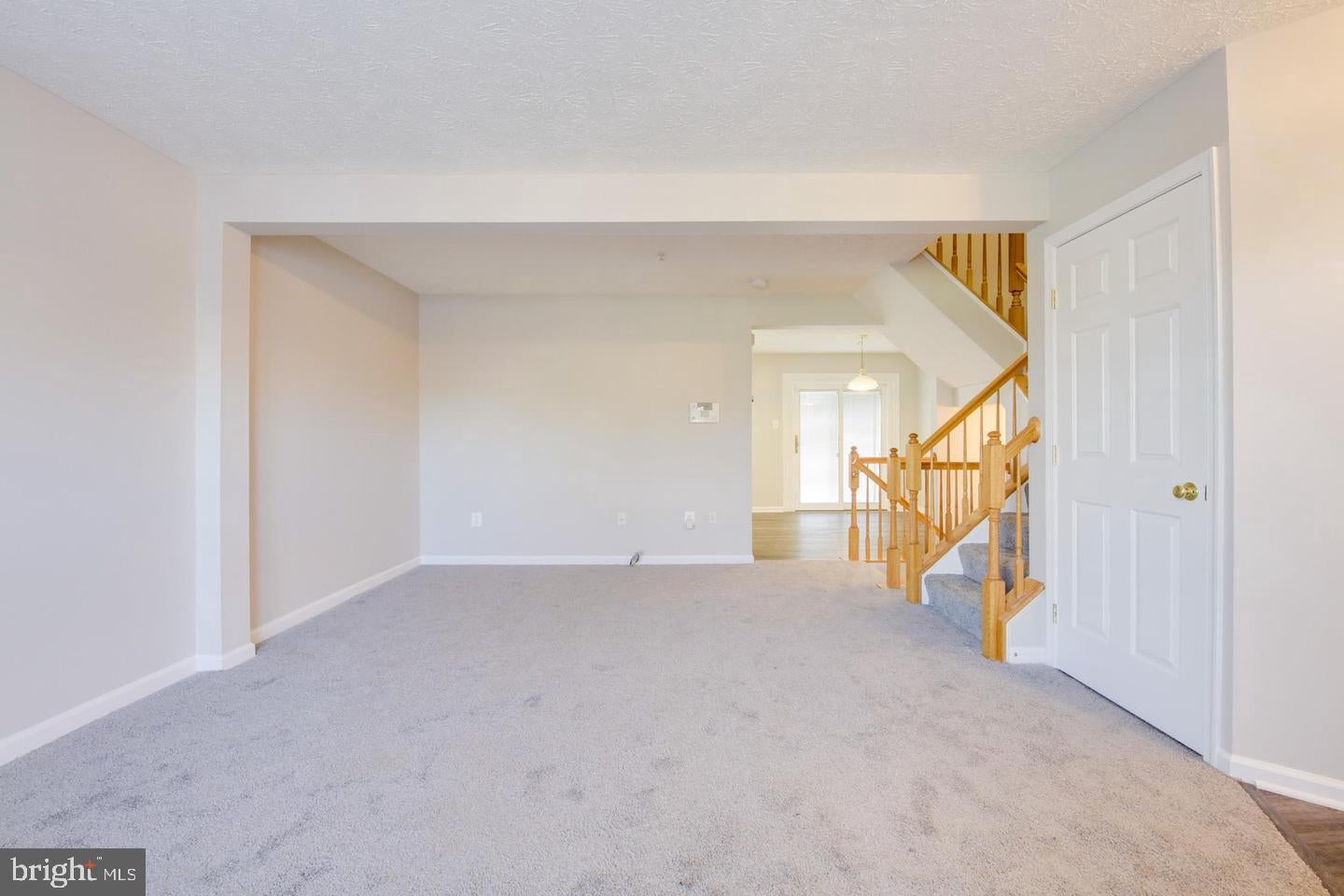 9307 VANGUARD COURT