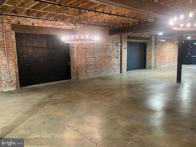 HIGHLANDTOWN - Commercial Lease