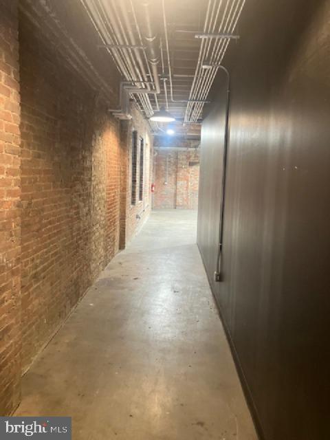 HIGHLANDTOWN - Commercial Lease