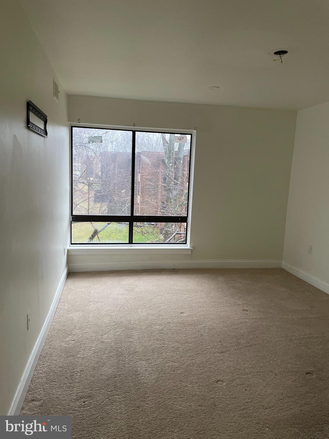 CHELSEA WOODS CONDO - Residential