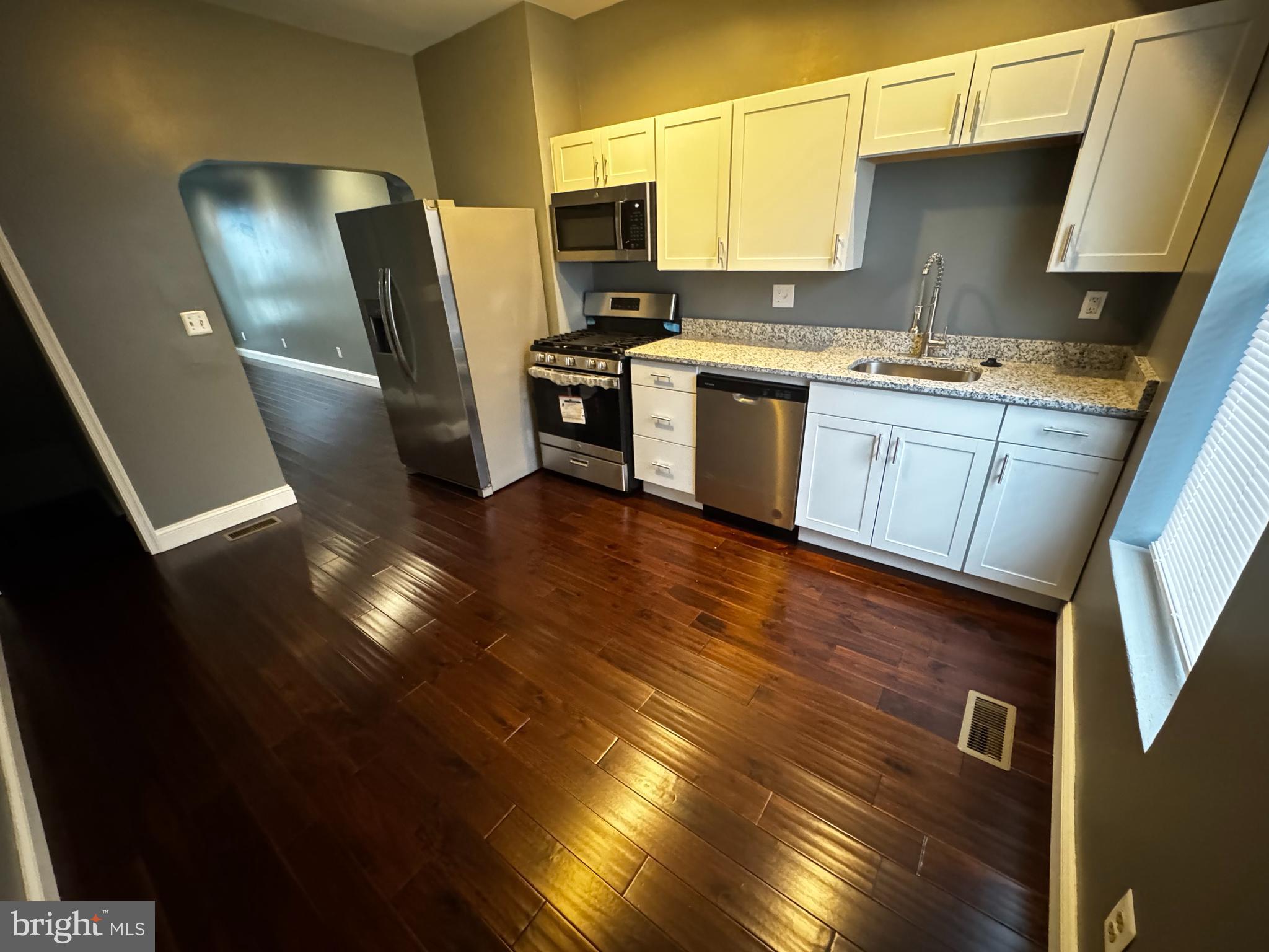 HIGHLANDTOWN - Residential