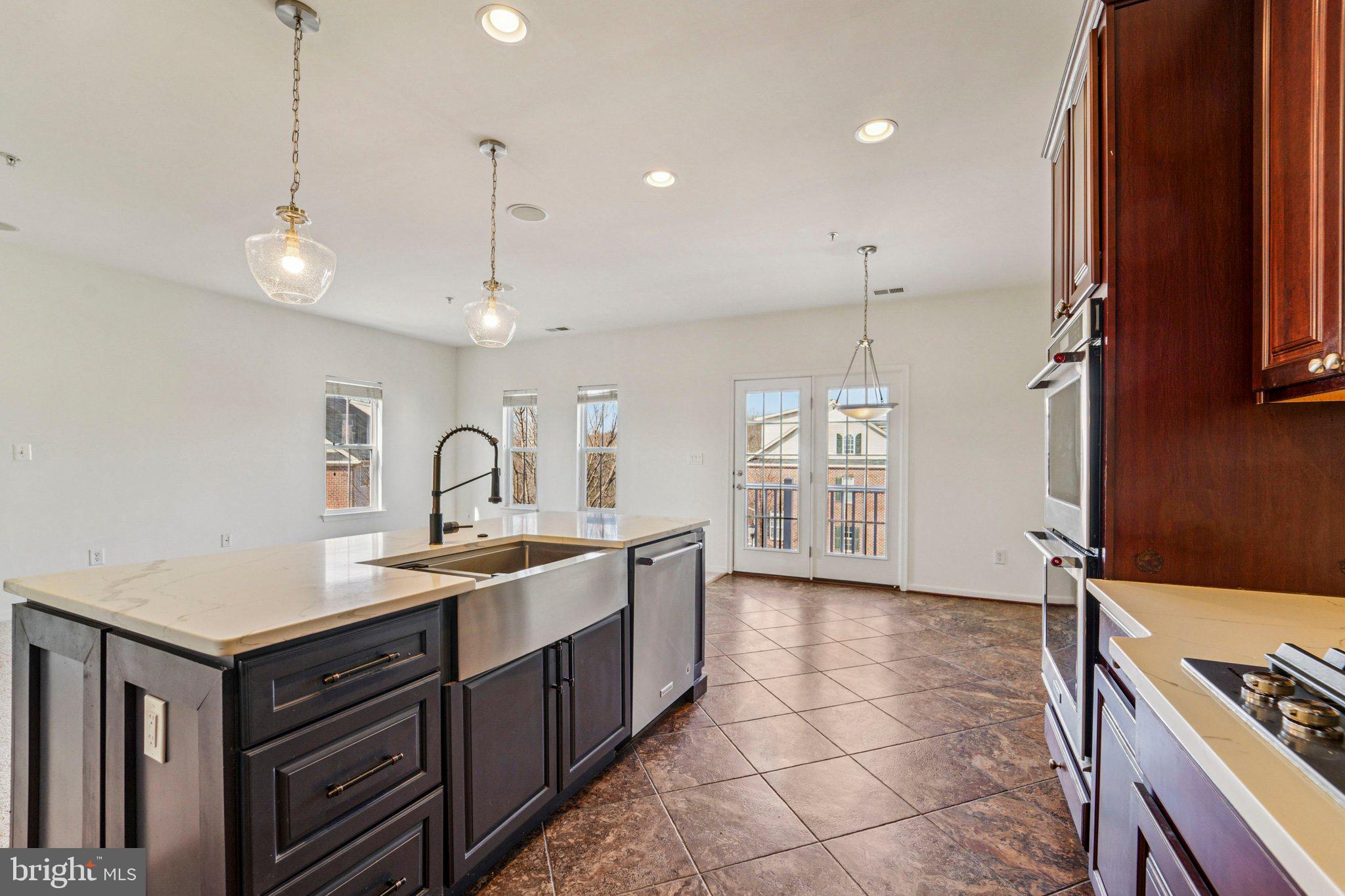 RED RUN VILLA - Residential