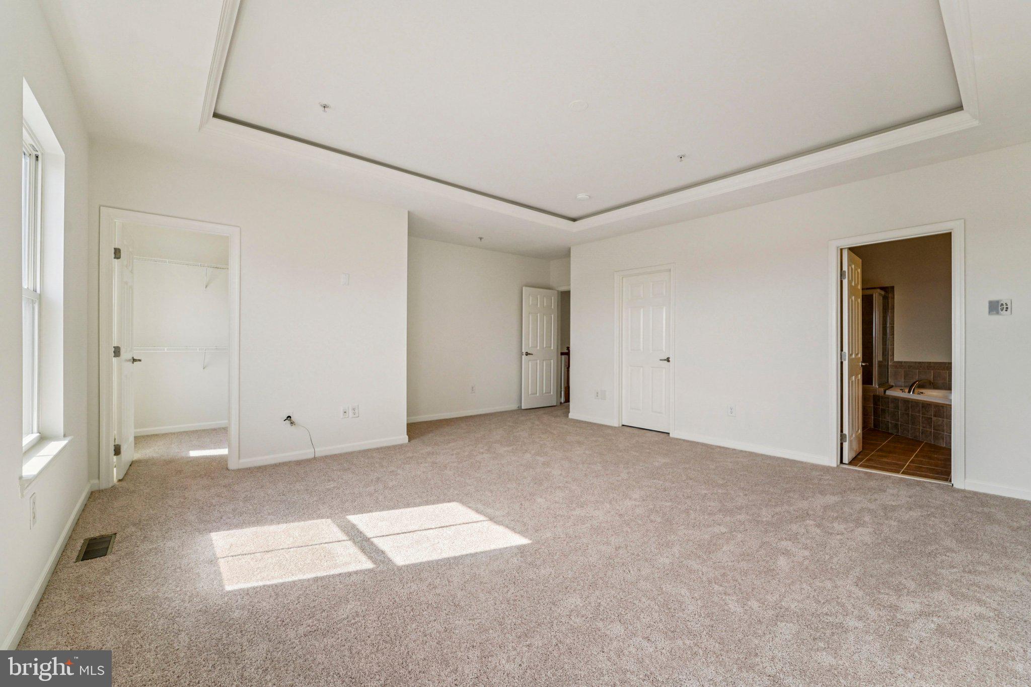 RED RUN VILLA - Residential