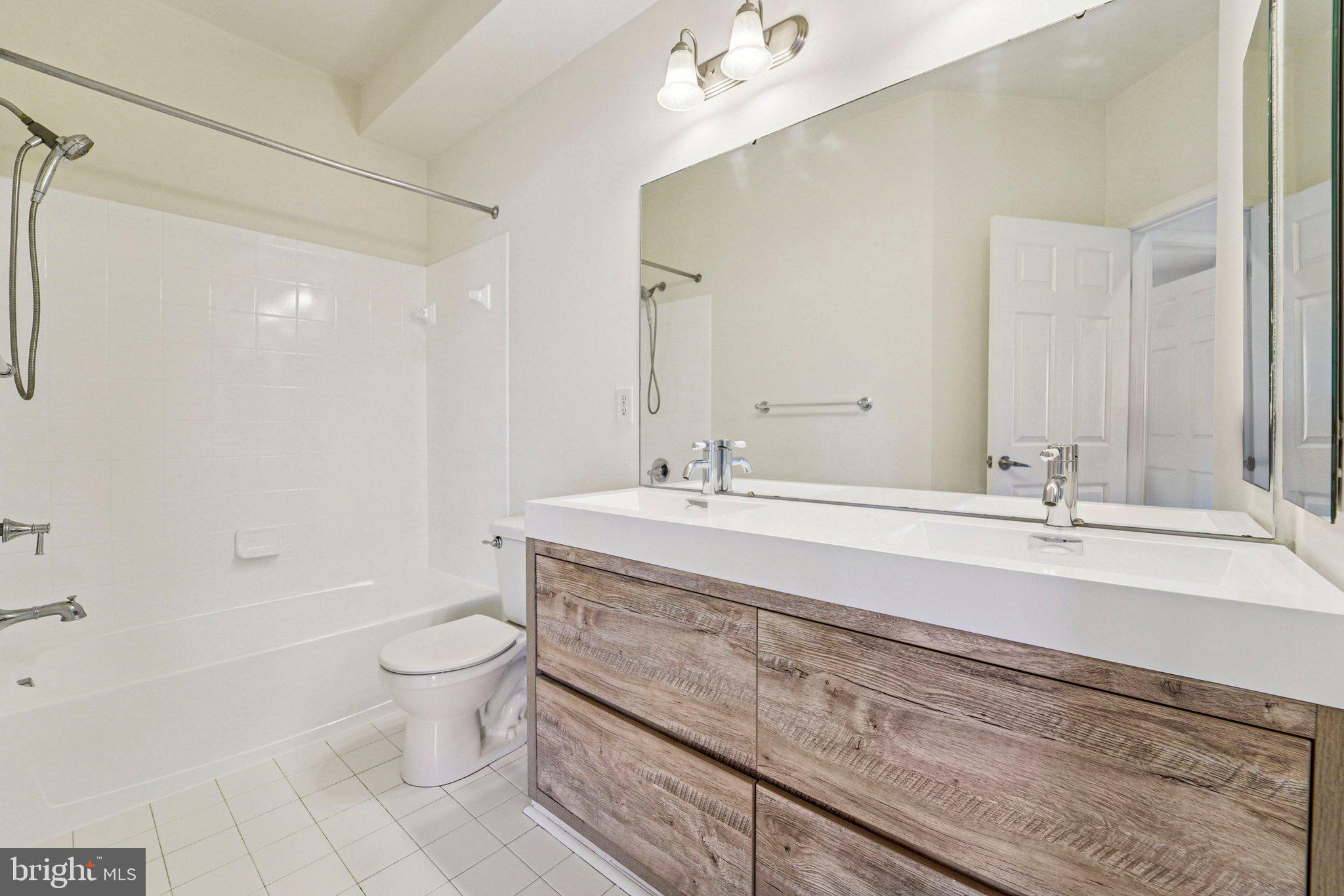 RED RUN VILLA - Residential