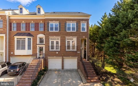 Photo of 5420 Edsall Ridge Place, ALEXANDRIA, VA 22312 (MLS # VAFX2307384)