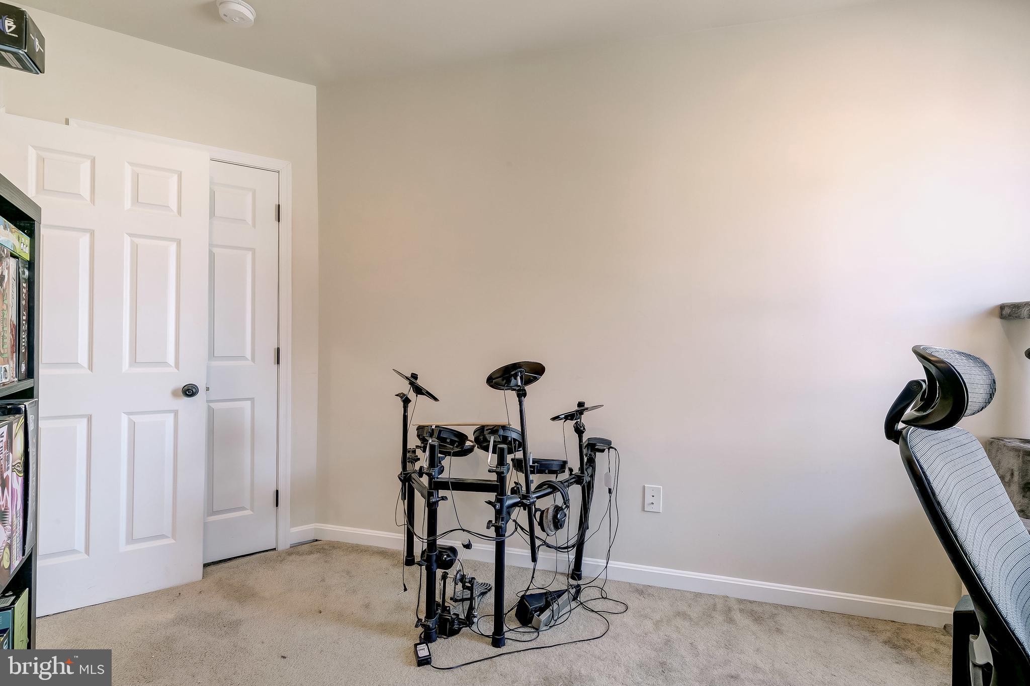 WASHINGTON VILLAGE - Residential Lease