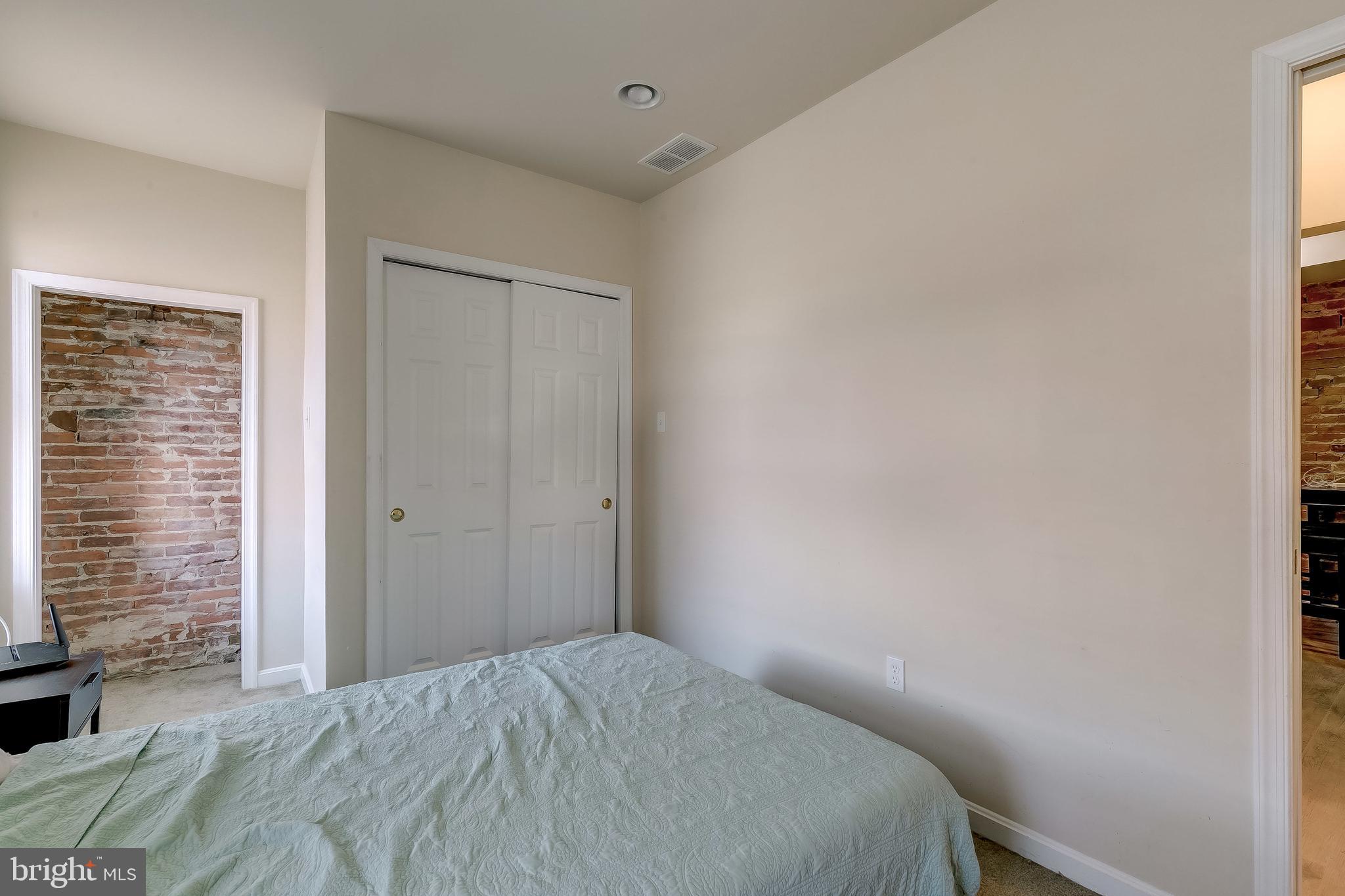 WASHINGTON VILLAGE - Residential Lease