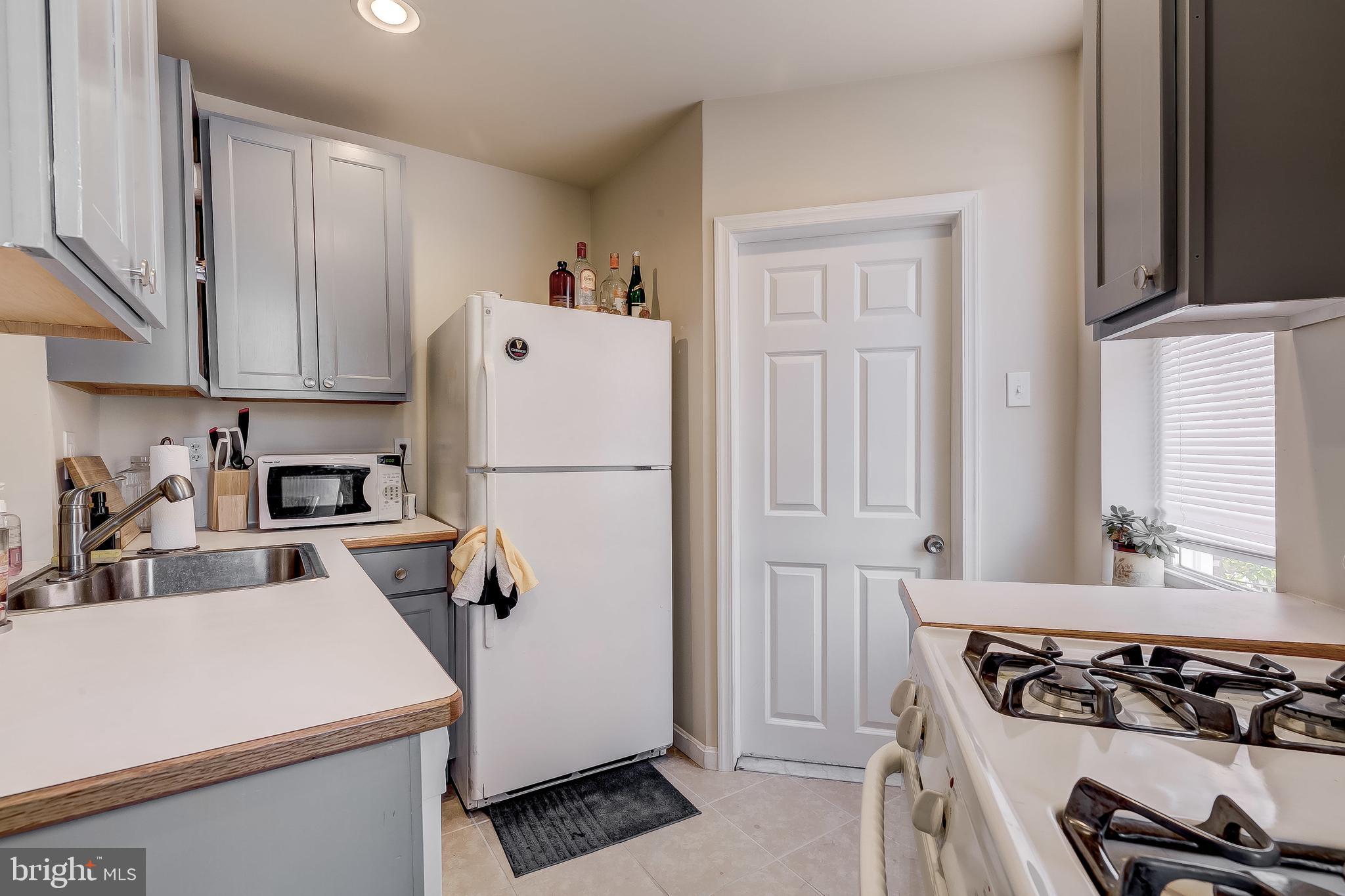 WASHINGTON VILLAGE - Residential Lease