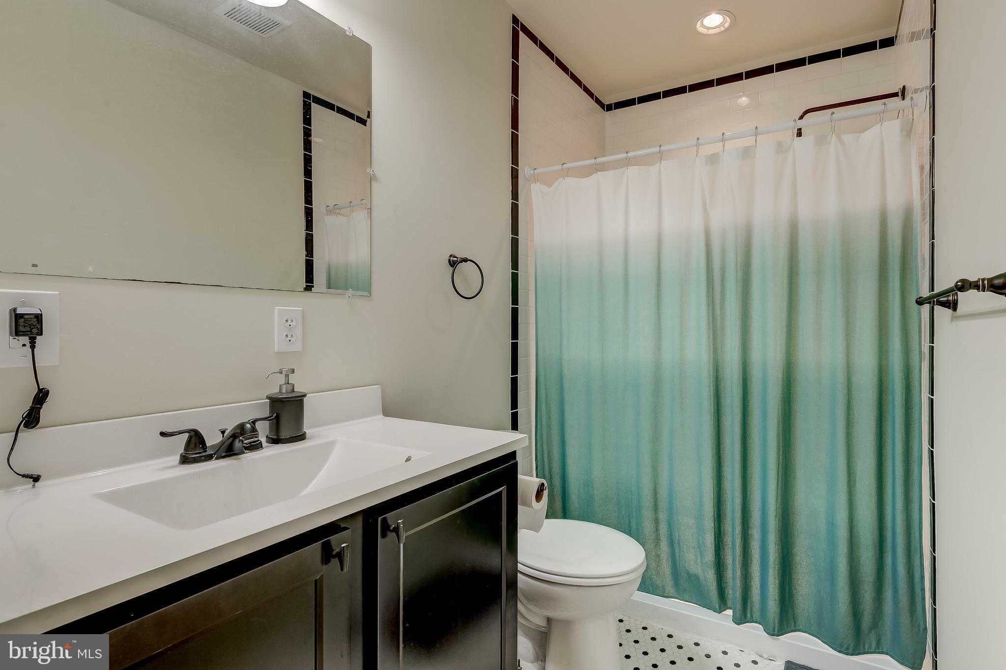 WASHINGTON VILLAGE - Residential Lease