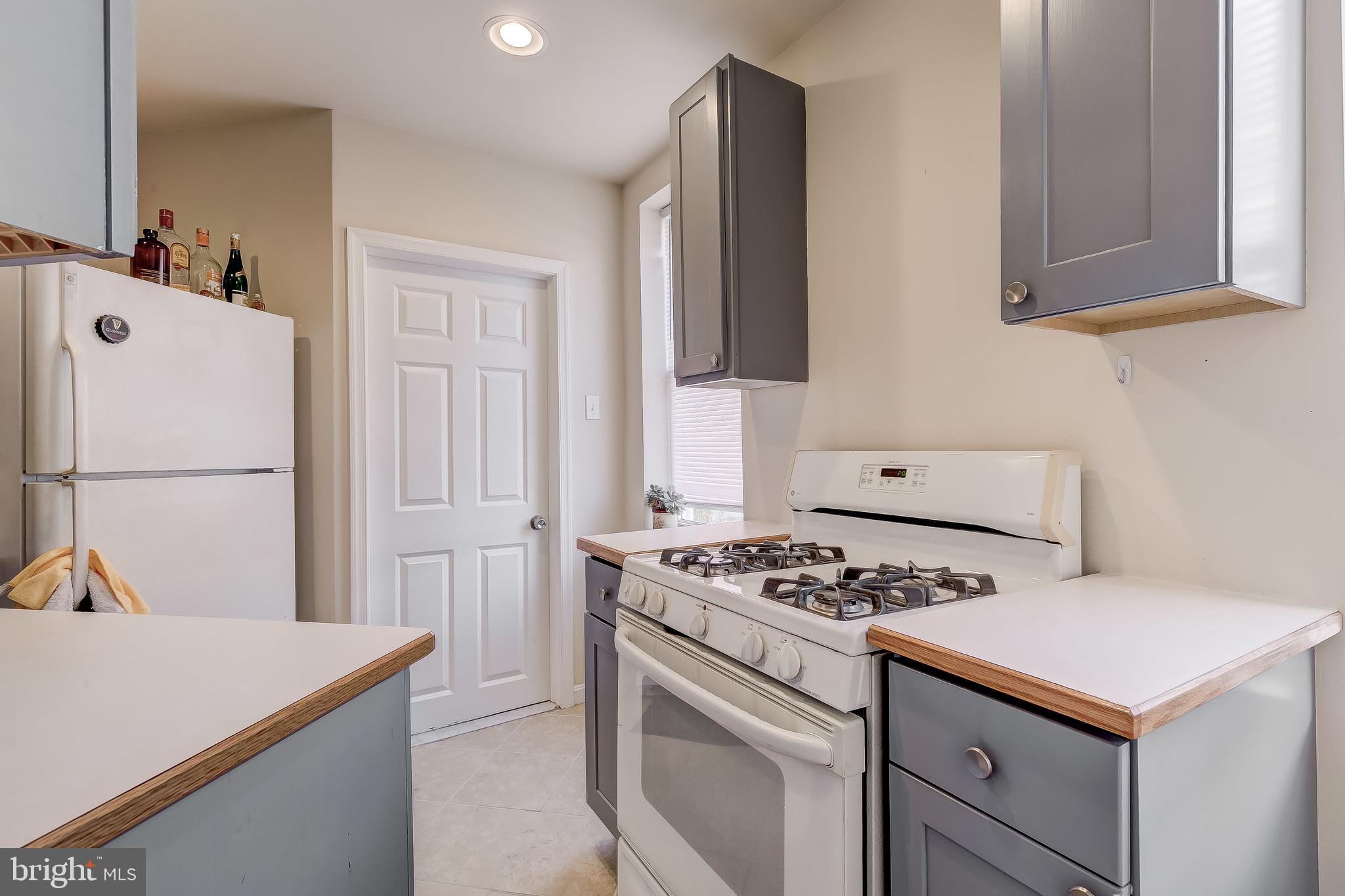 WASHINGTON VILLAGE - Residential Lease