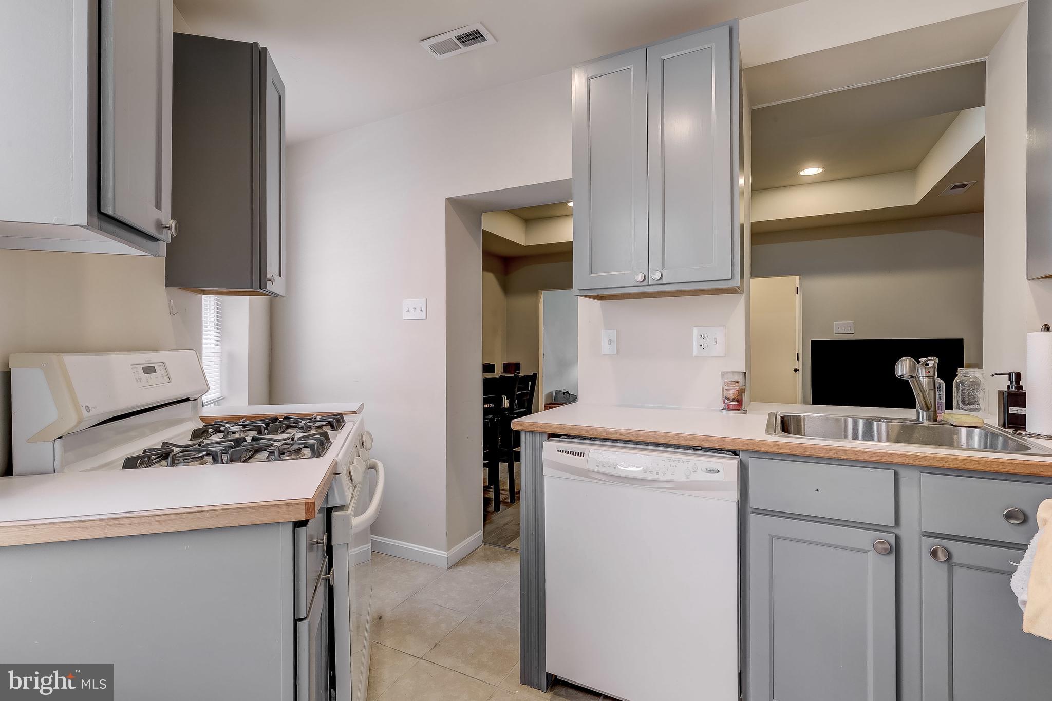 WASHINGTON VILLAGE - Residential Lease