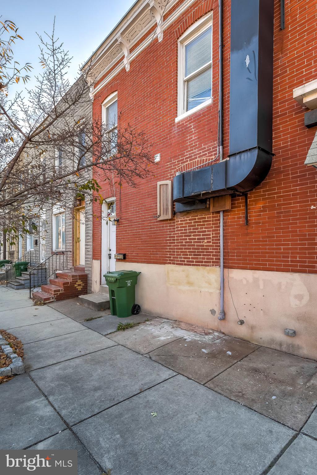 WASHINGTON VILLAGE - Residential Lease