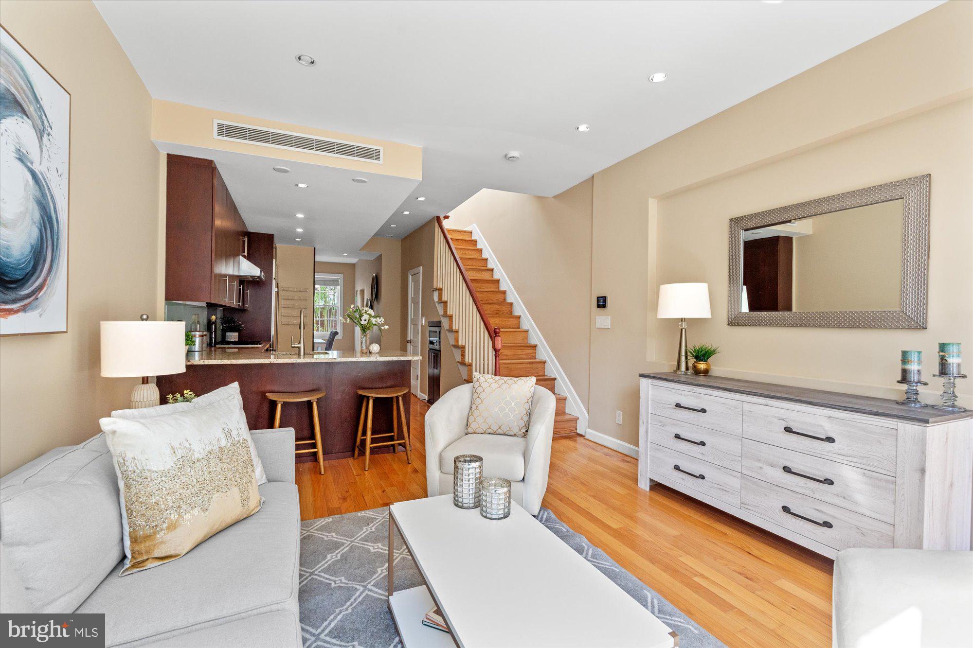 FOGGY BOTTOM - Residential
