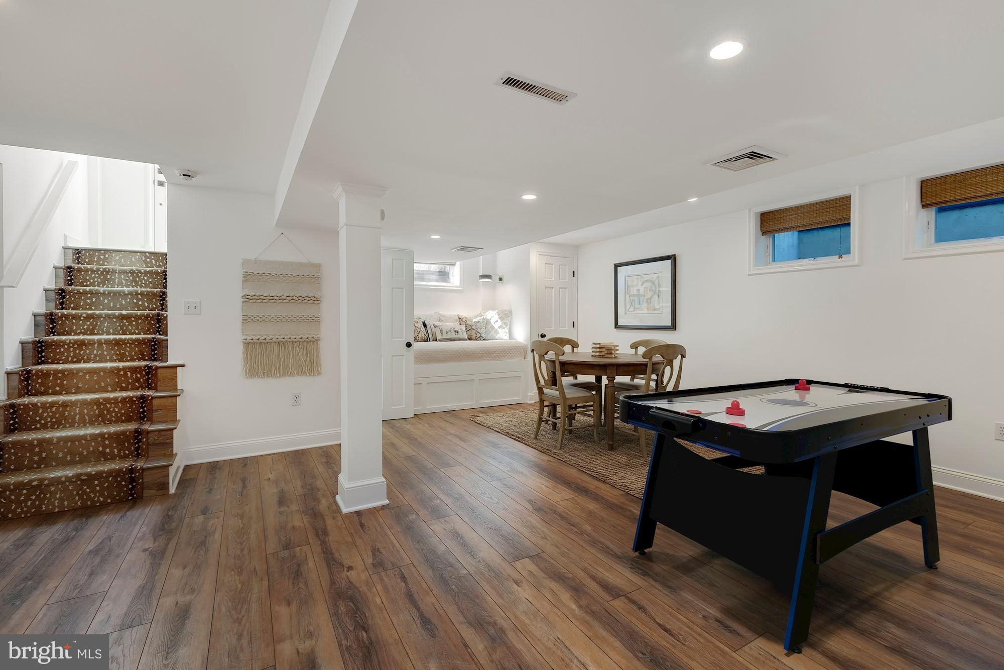 WEST CHEVY CHASE HEIGHTS - Residential