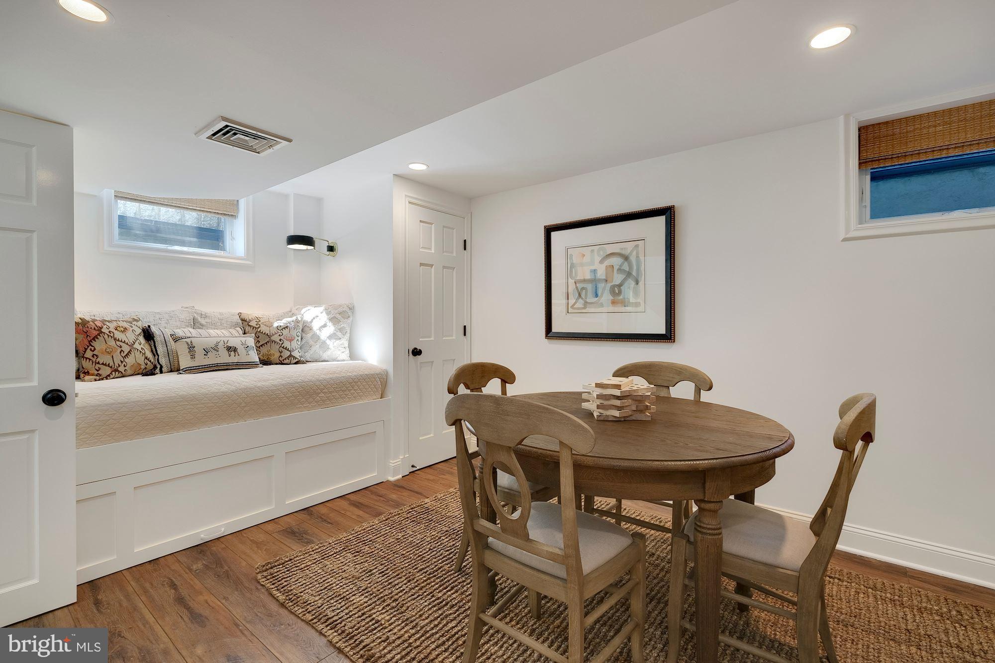 WEST CHEVY CHASE HEIGHTS - Residential