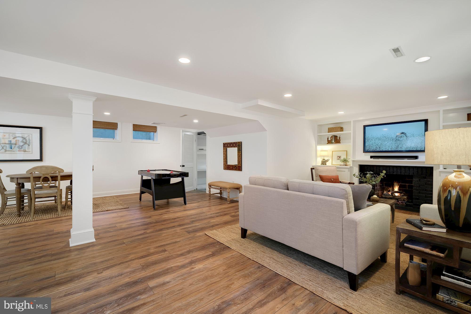 WEST CHEVY CHASE HEIGHTS - Residential