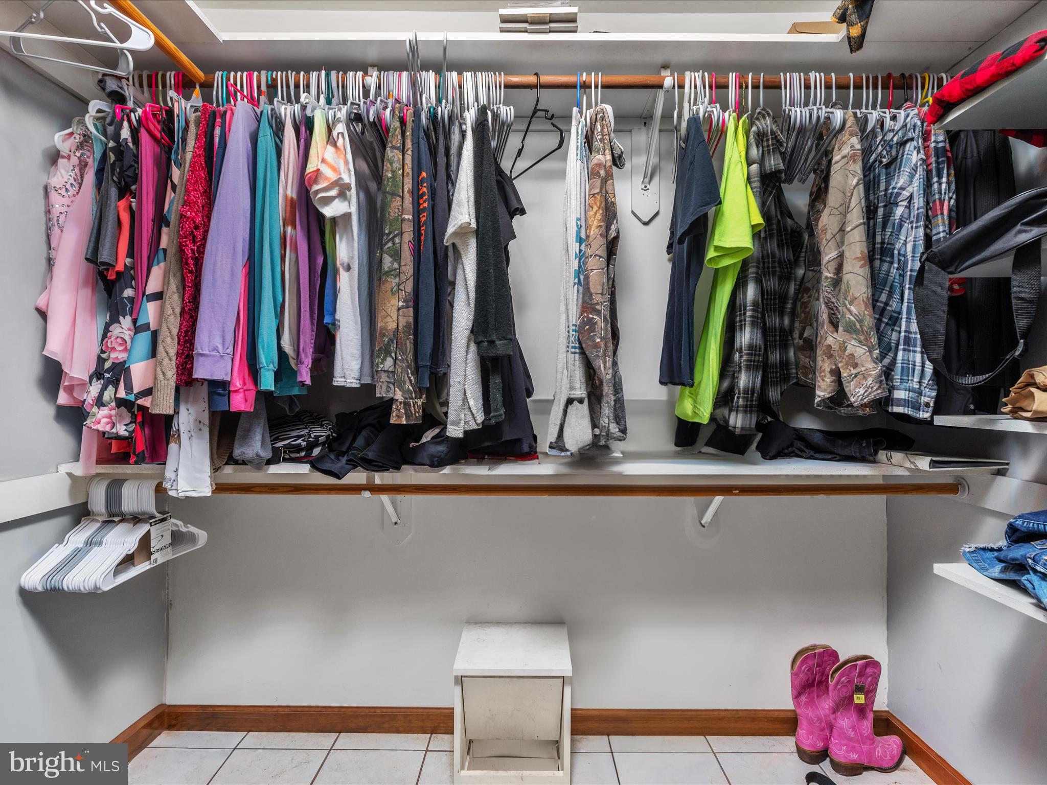 WHITE OAK ACRES - Residential