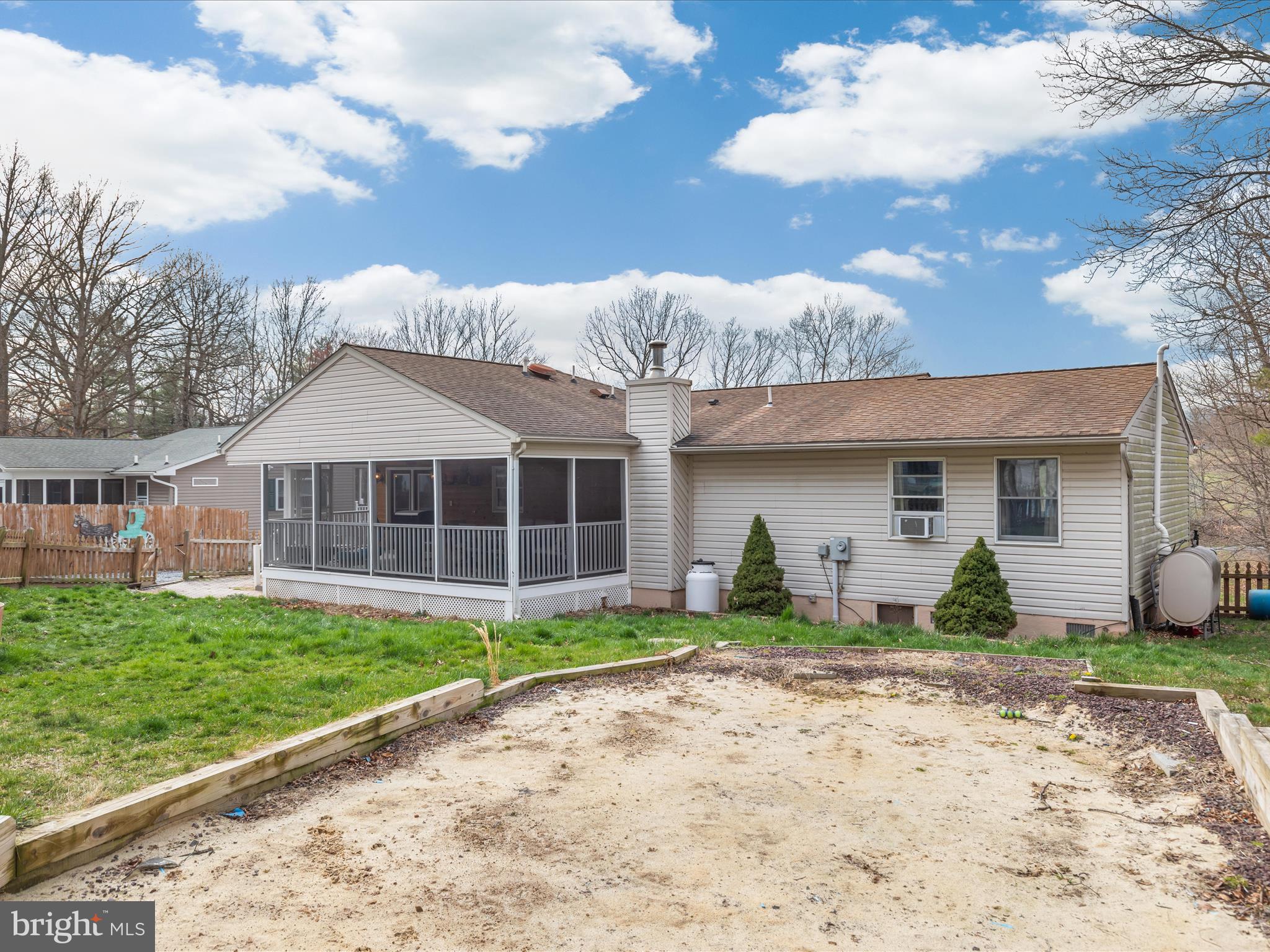 WHITE OAK ACRES - Residential