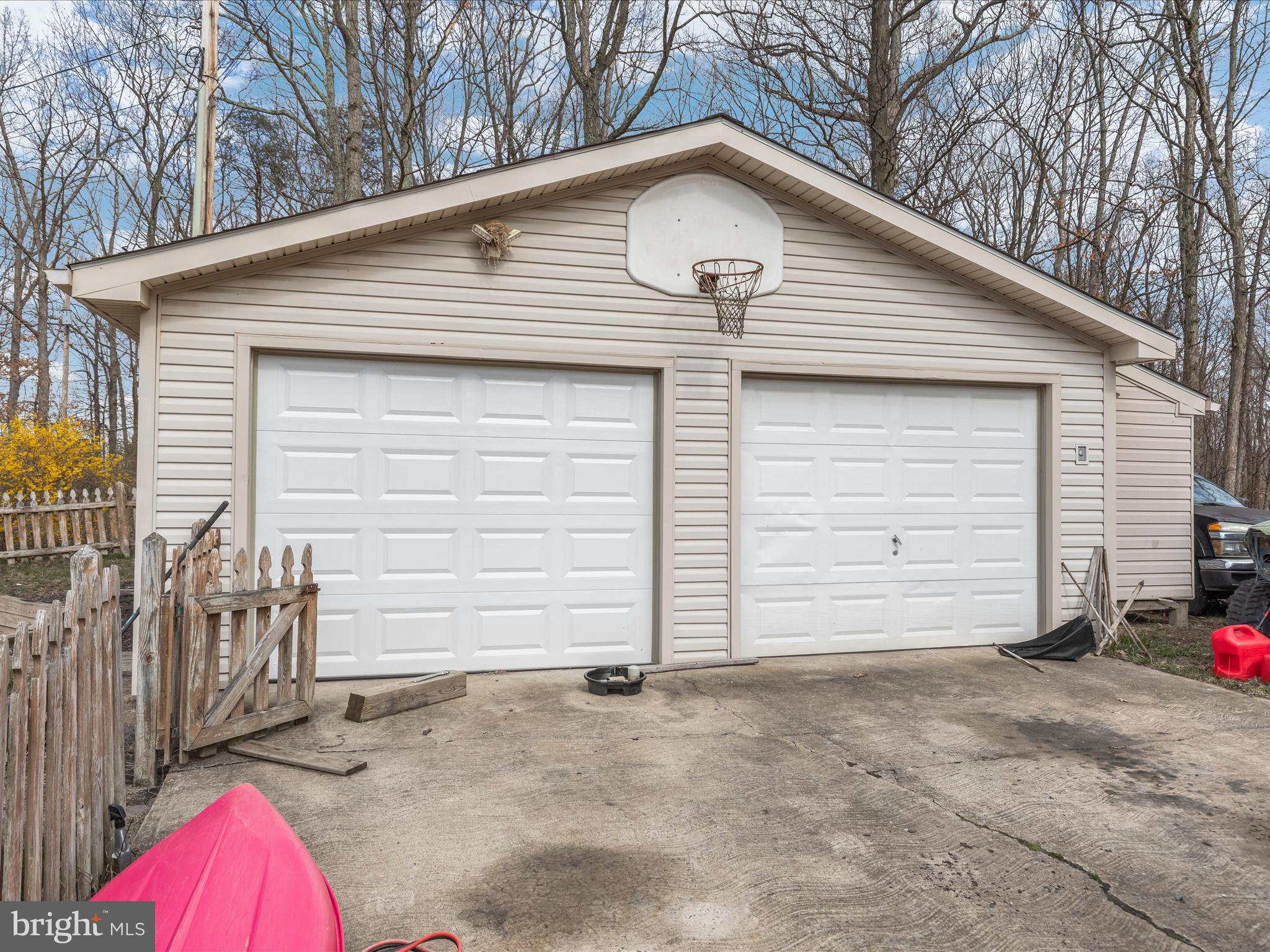 WHITE OAK ACRES - Residential