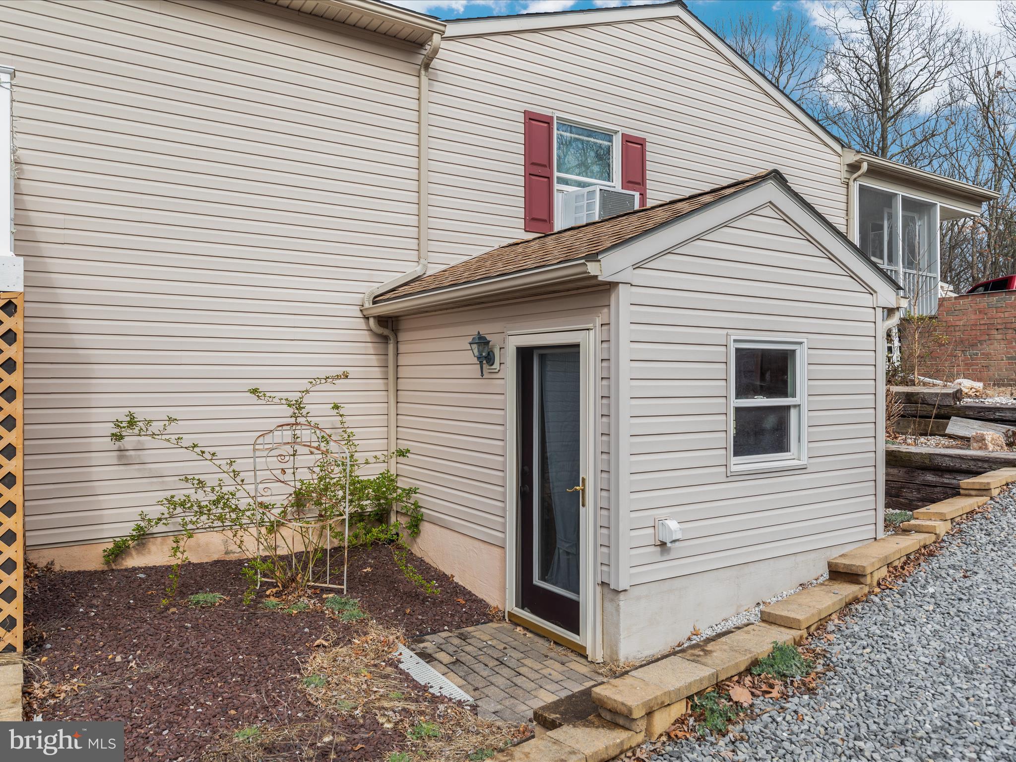 WHITE OAK ACRES - Residential