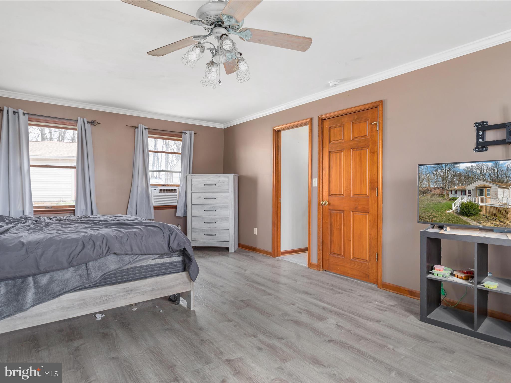 WHITE OAK ACRES - Residential