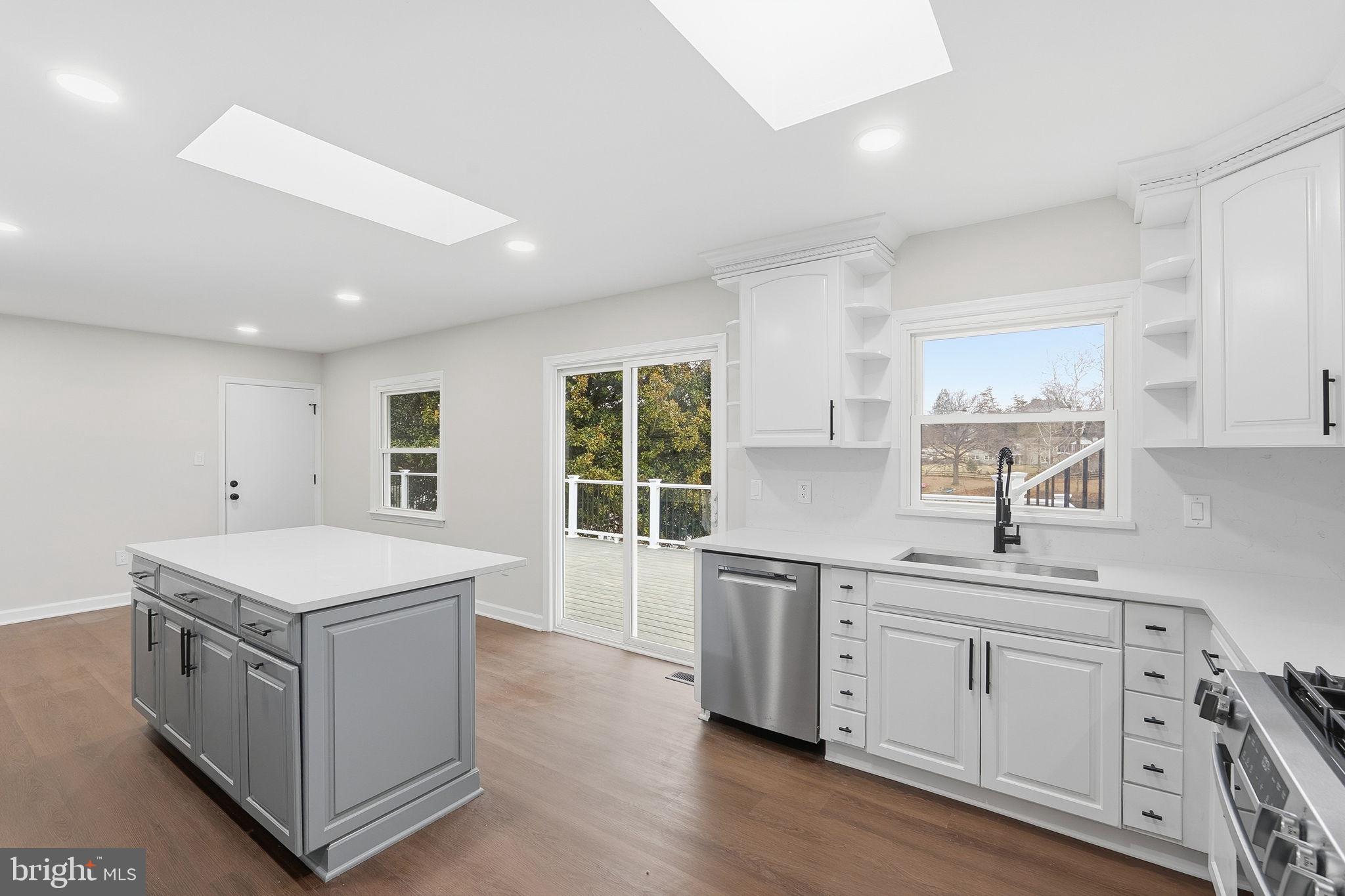 WARRENTON LAKES - Residential