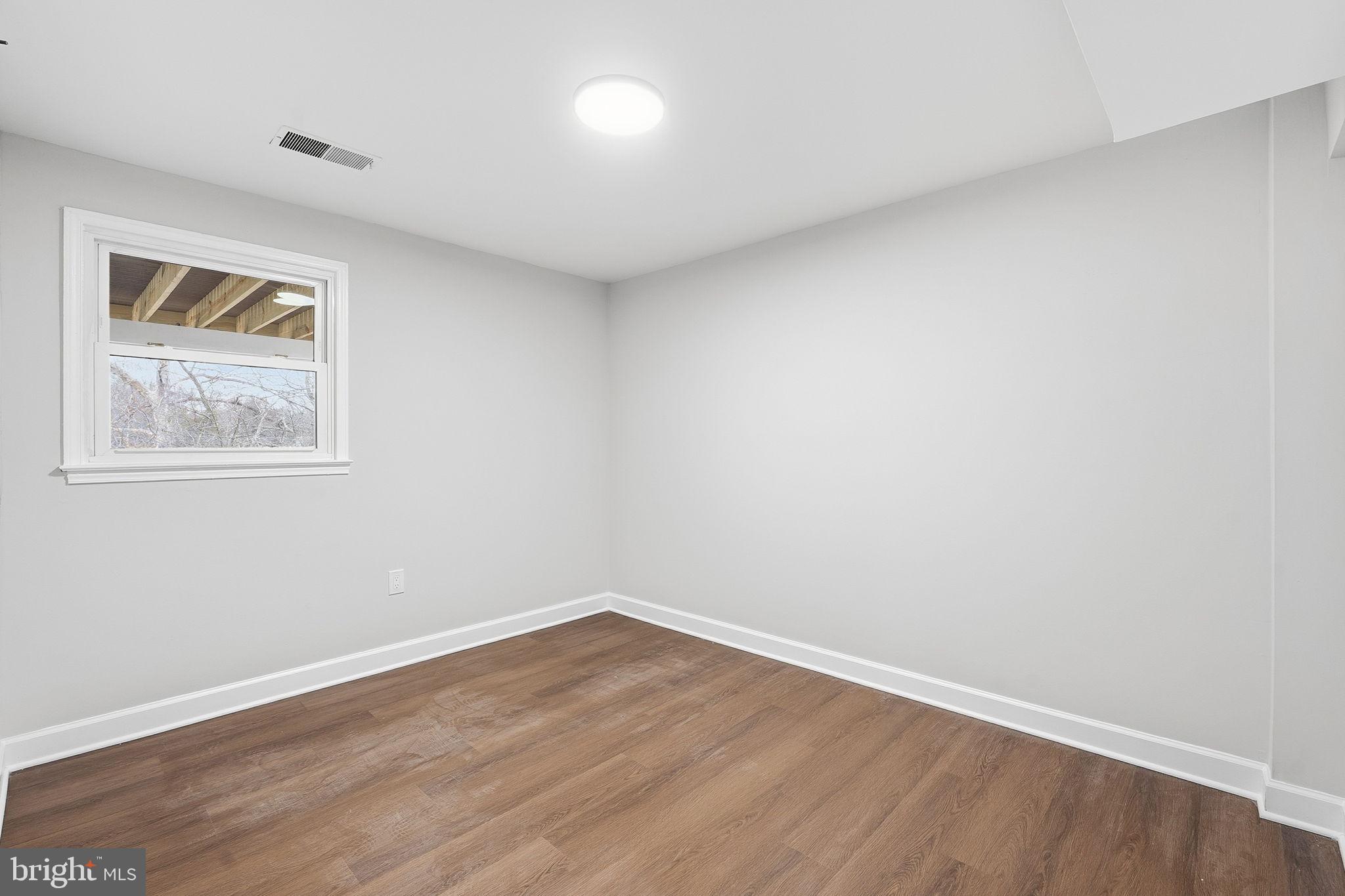 WARRENTON LAKES - Residential