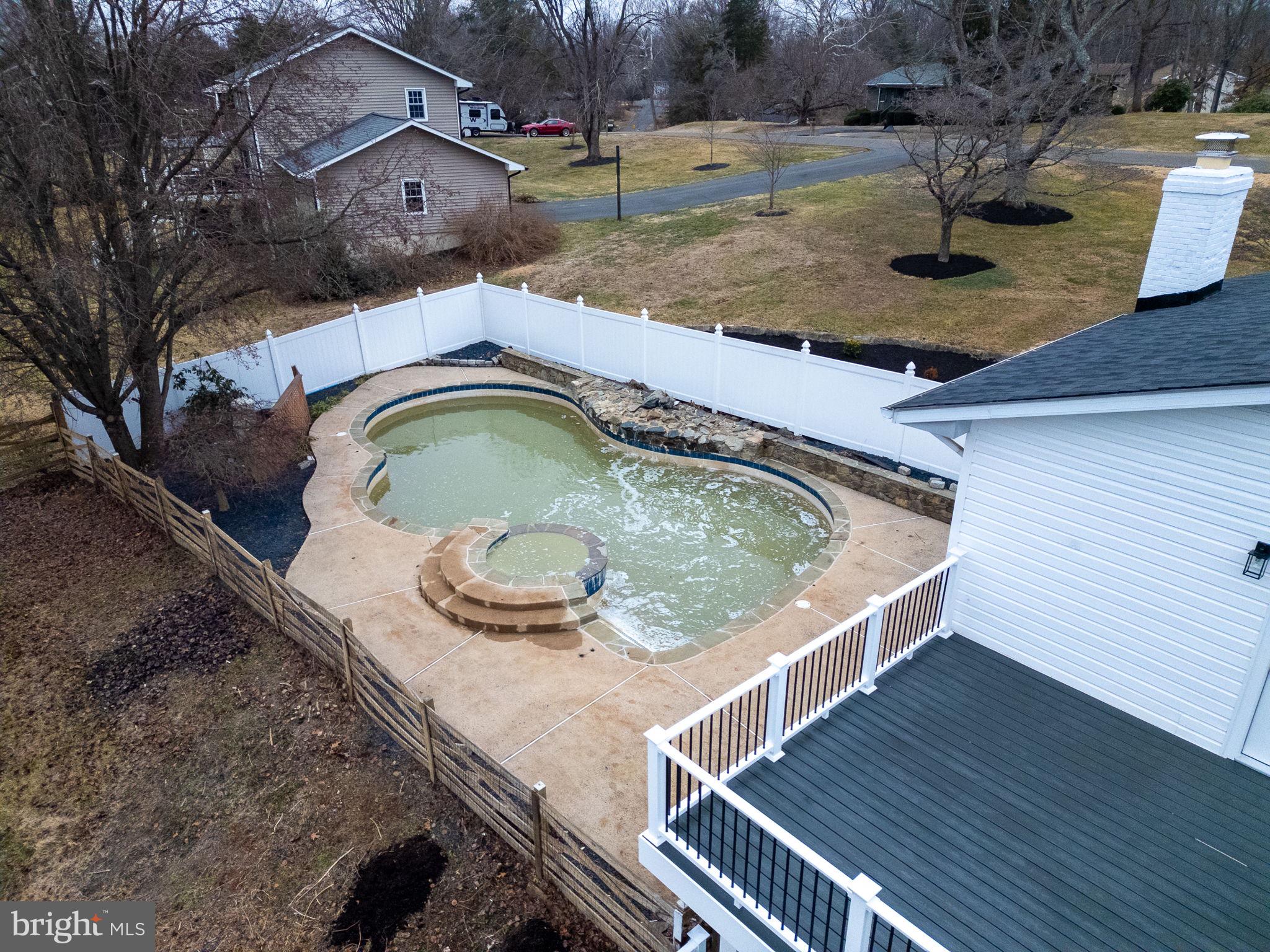 WARRENTON LAKES - Residential