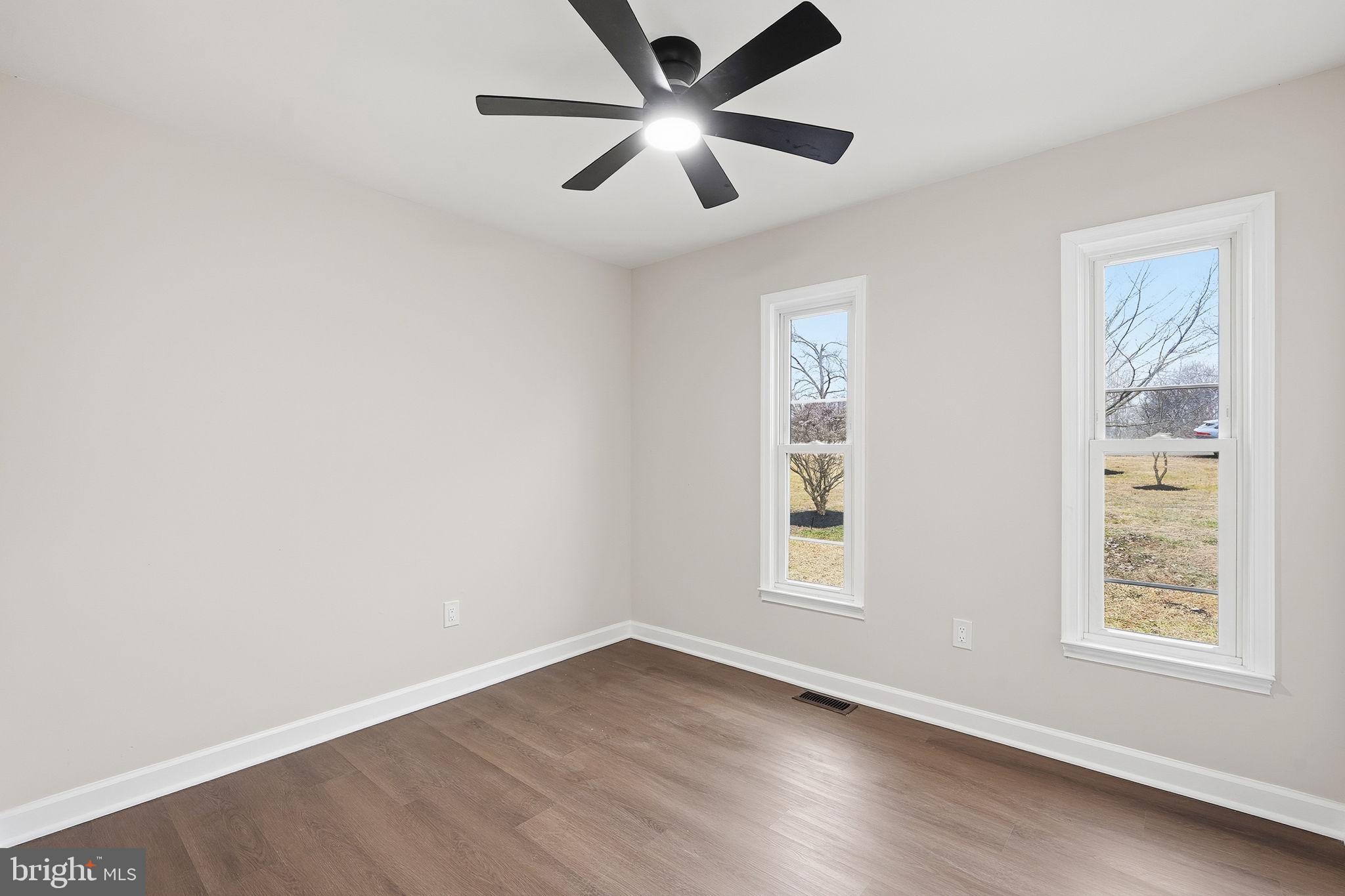 WARRENTON LAKES - Residential