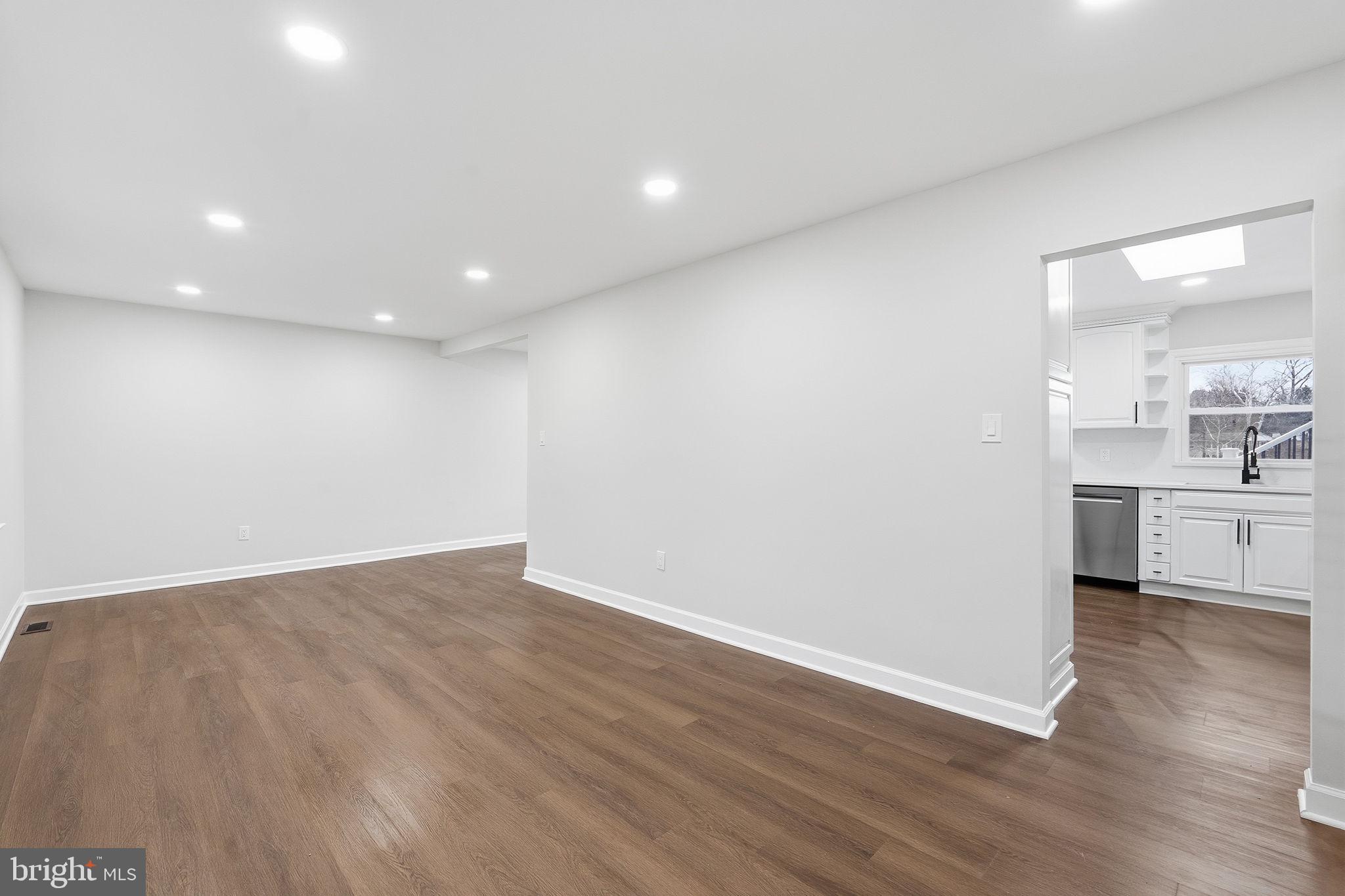 WARRENTON LAKES - Residential