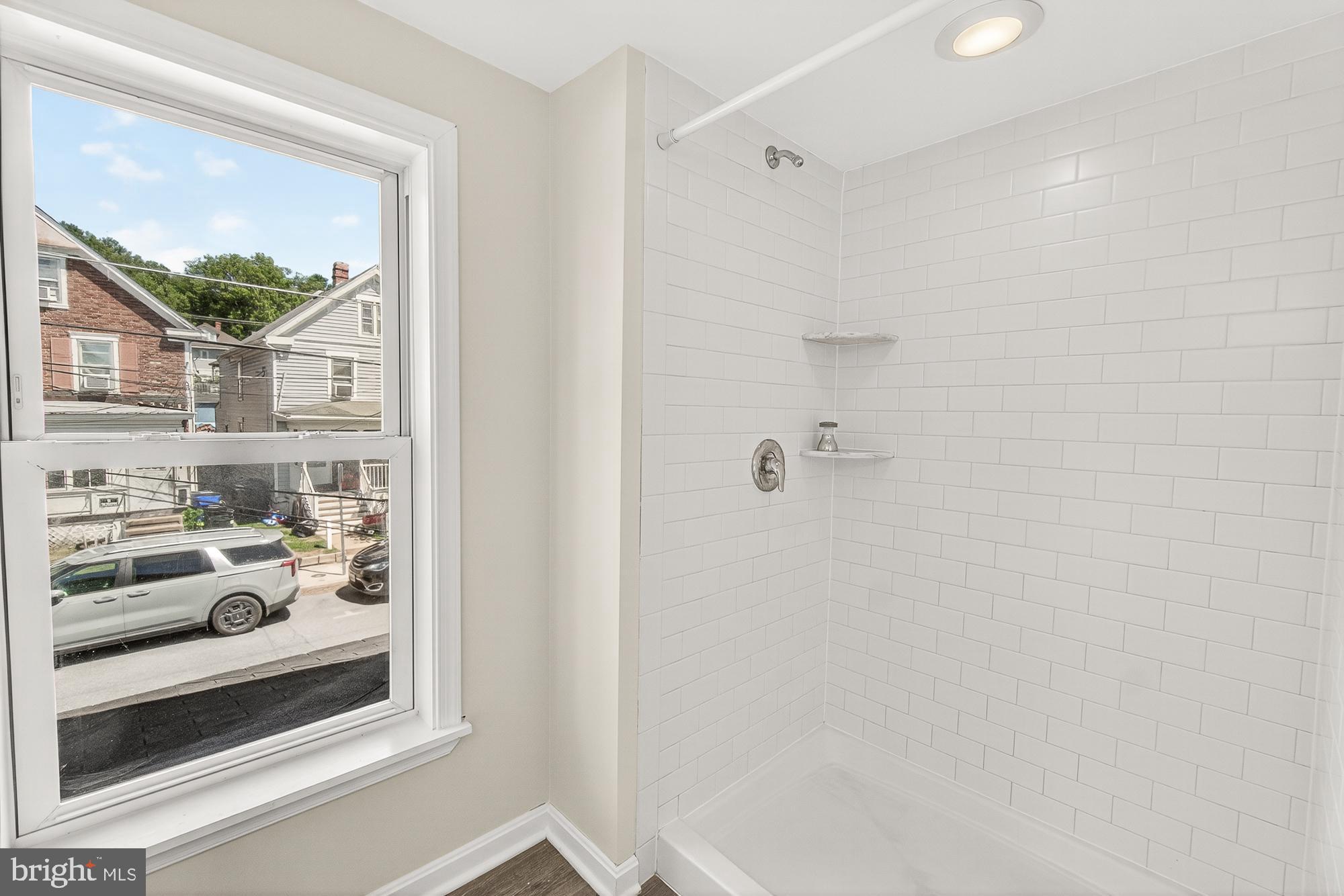 BRUNSWICK - Residential