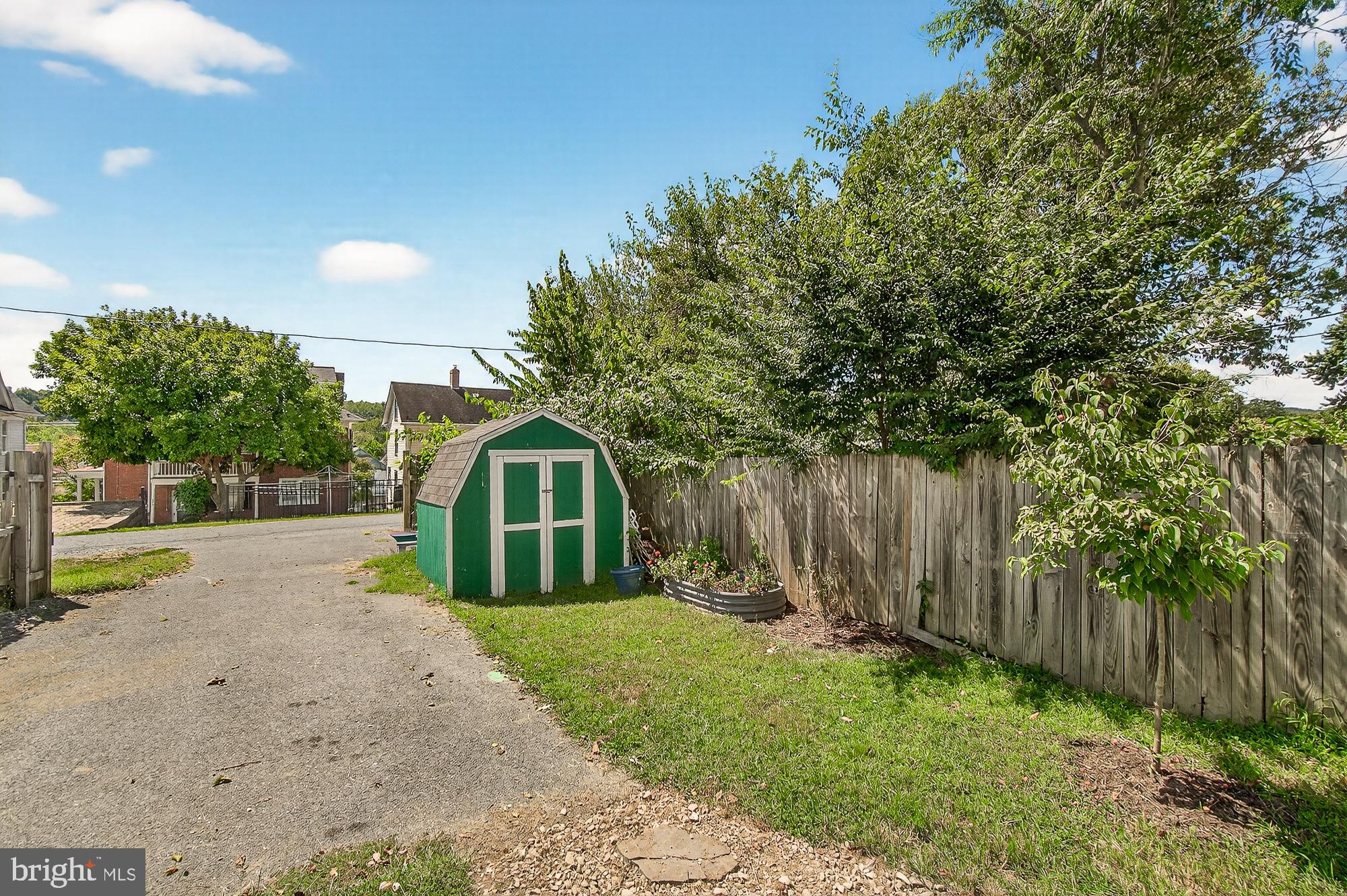 BRUNSWICK - Residential