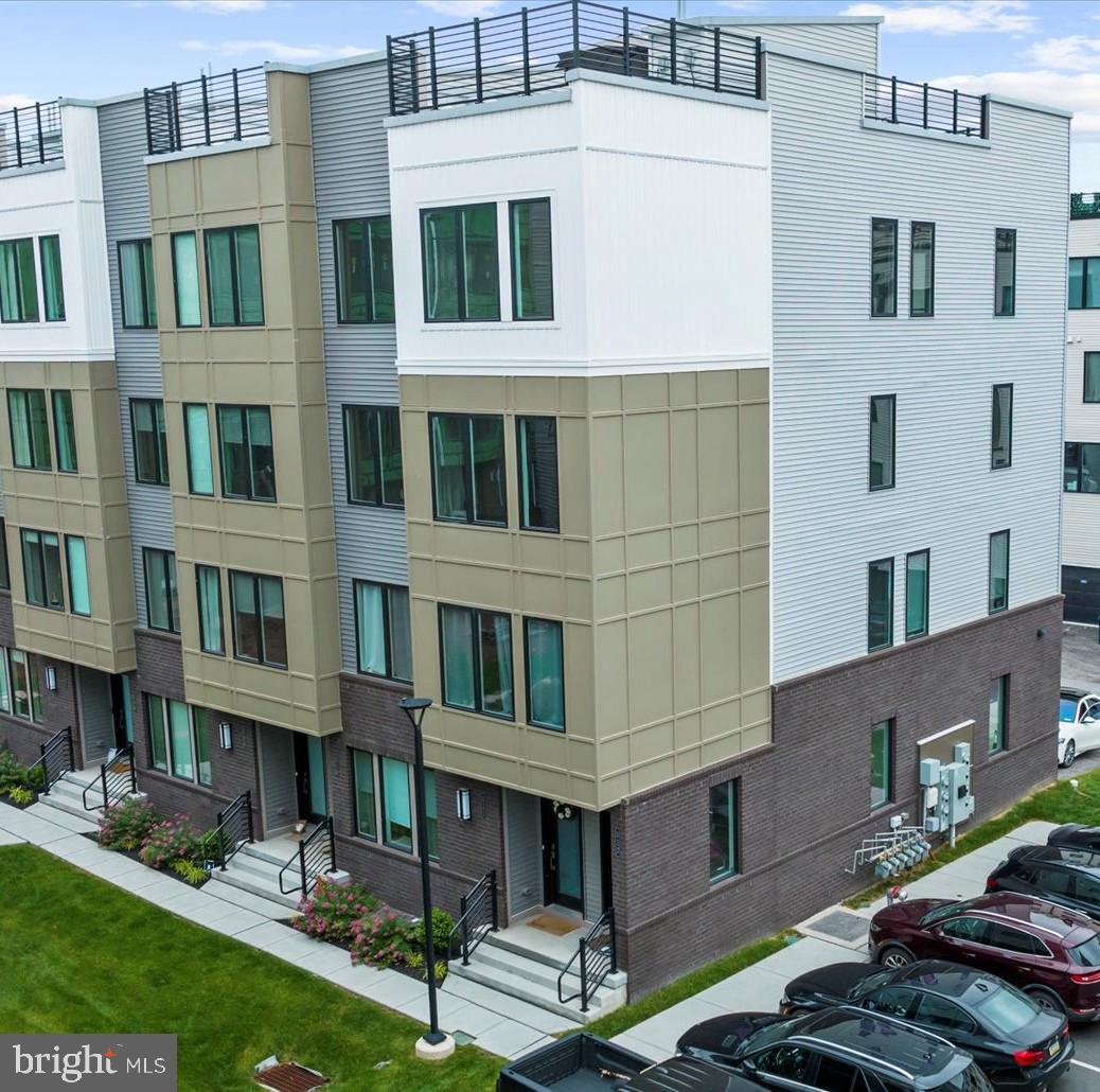 OVERLOOK AT TOWN CENTER - Residential Lease