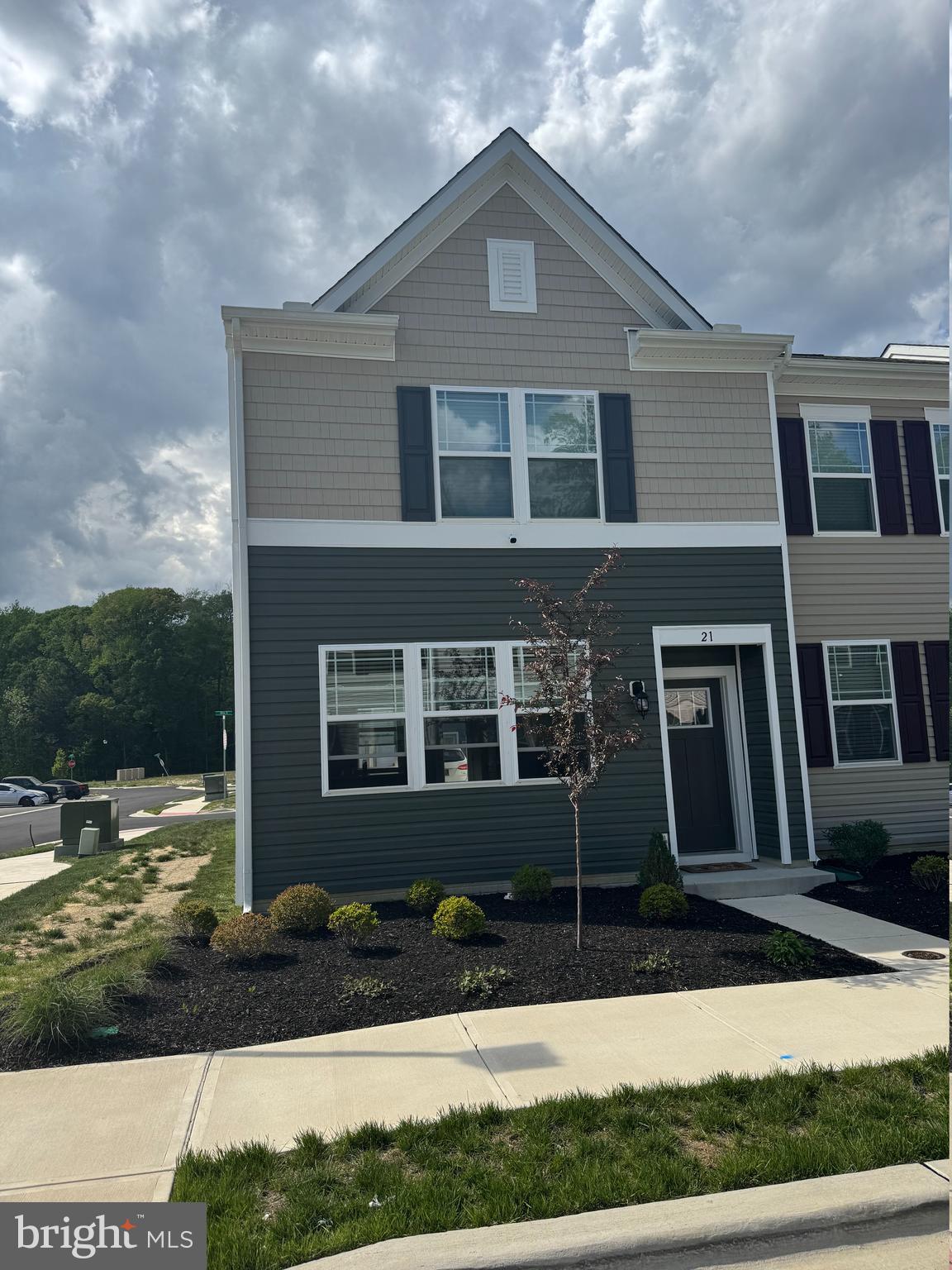 21 CROWBERRY DRIVE