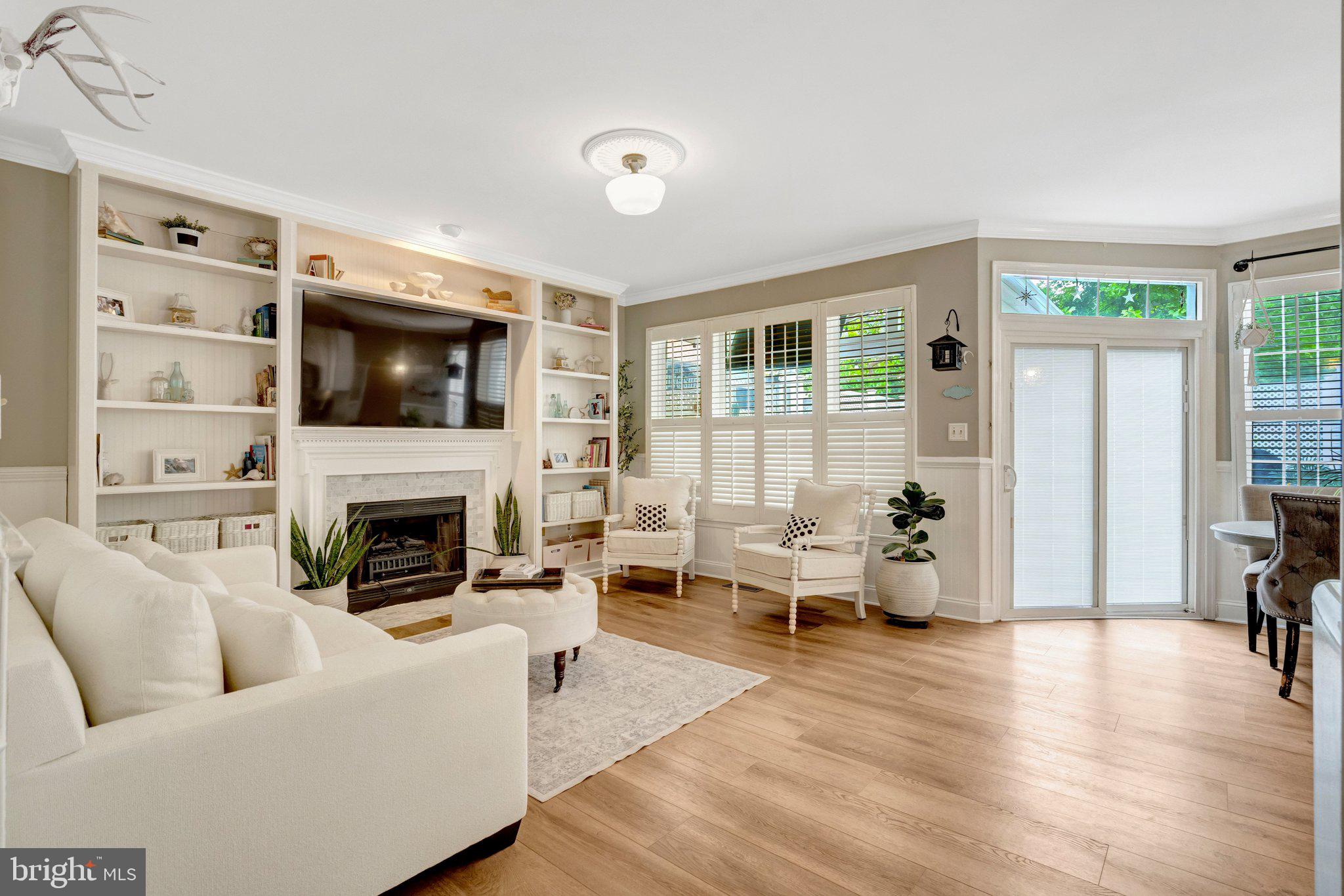 SOUTH RIDING - Residential