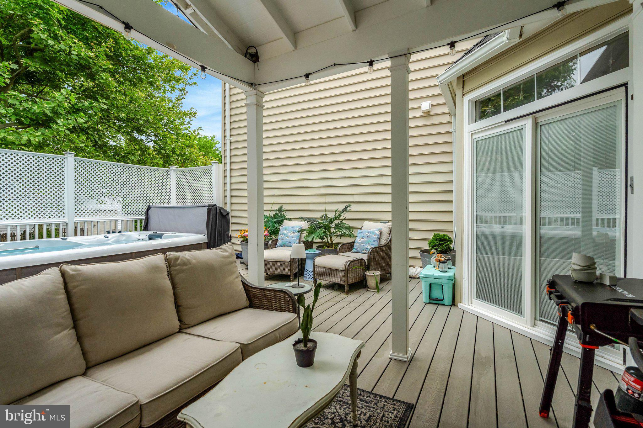 SOUTH RIDING - Residential