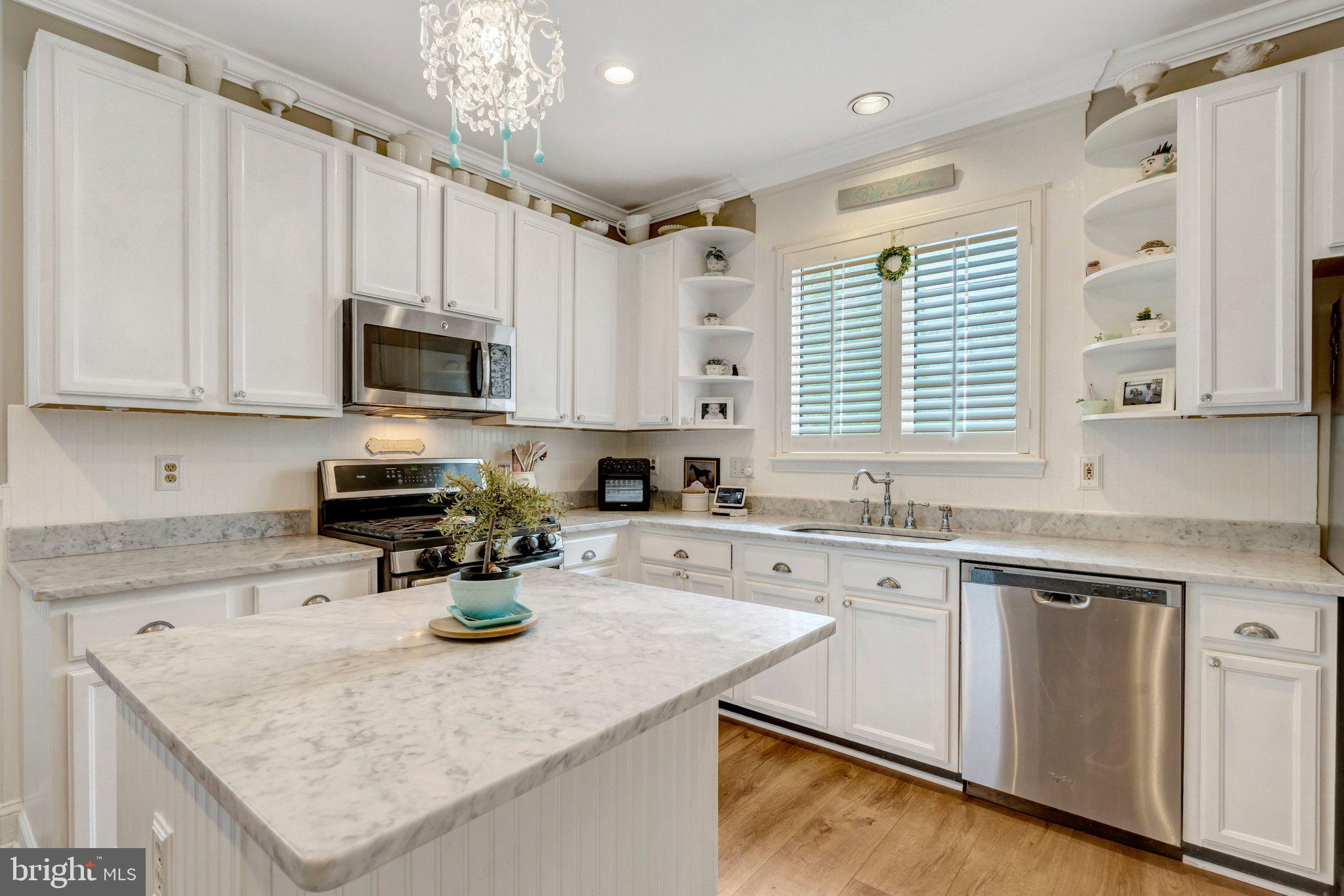 SOUTH RIDING - Residential