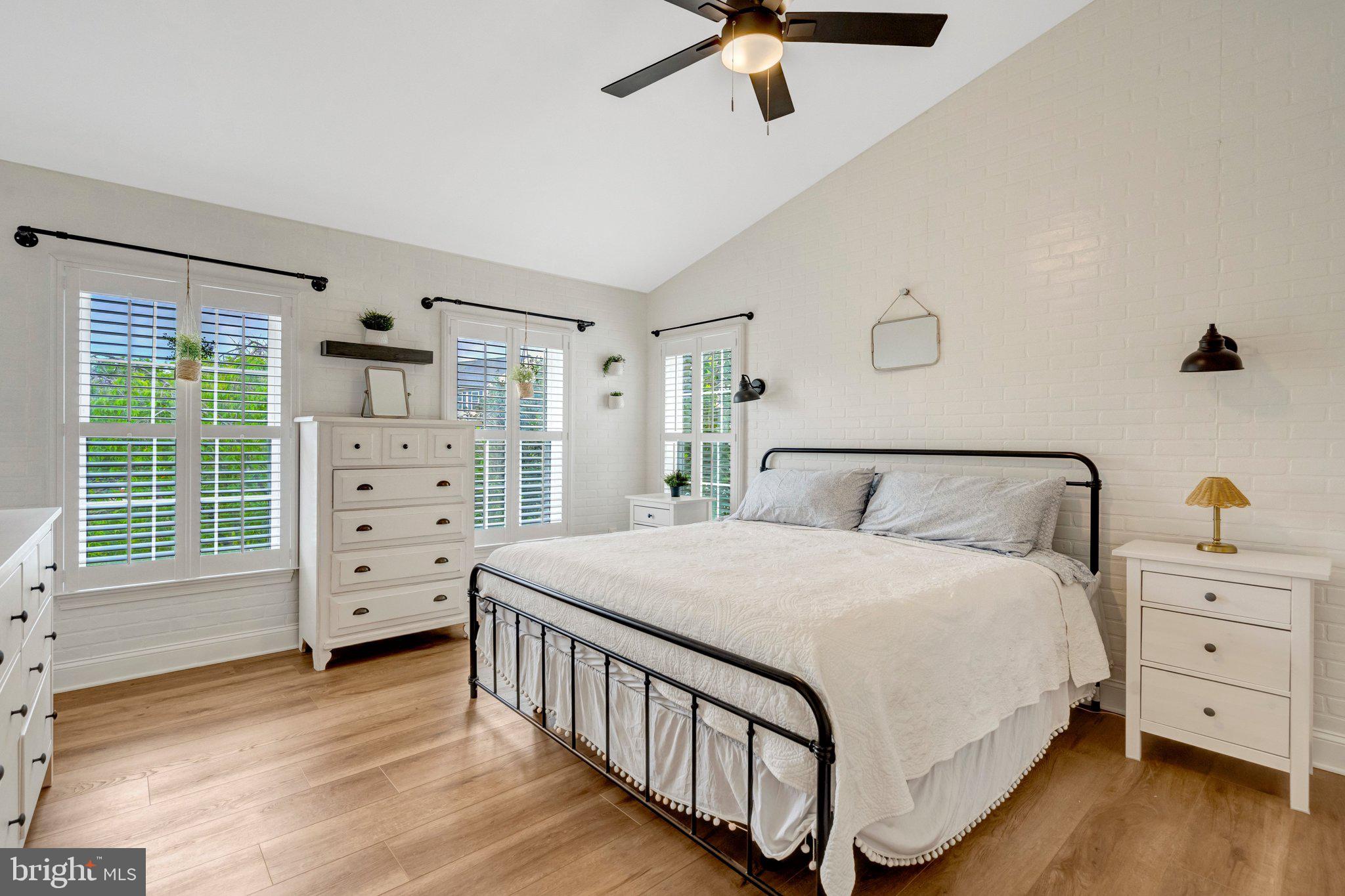 SOUTH RIDING - Residential