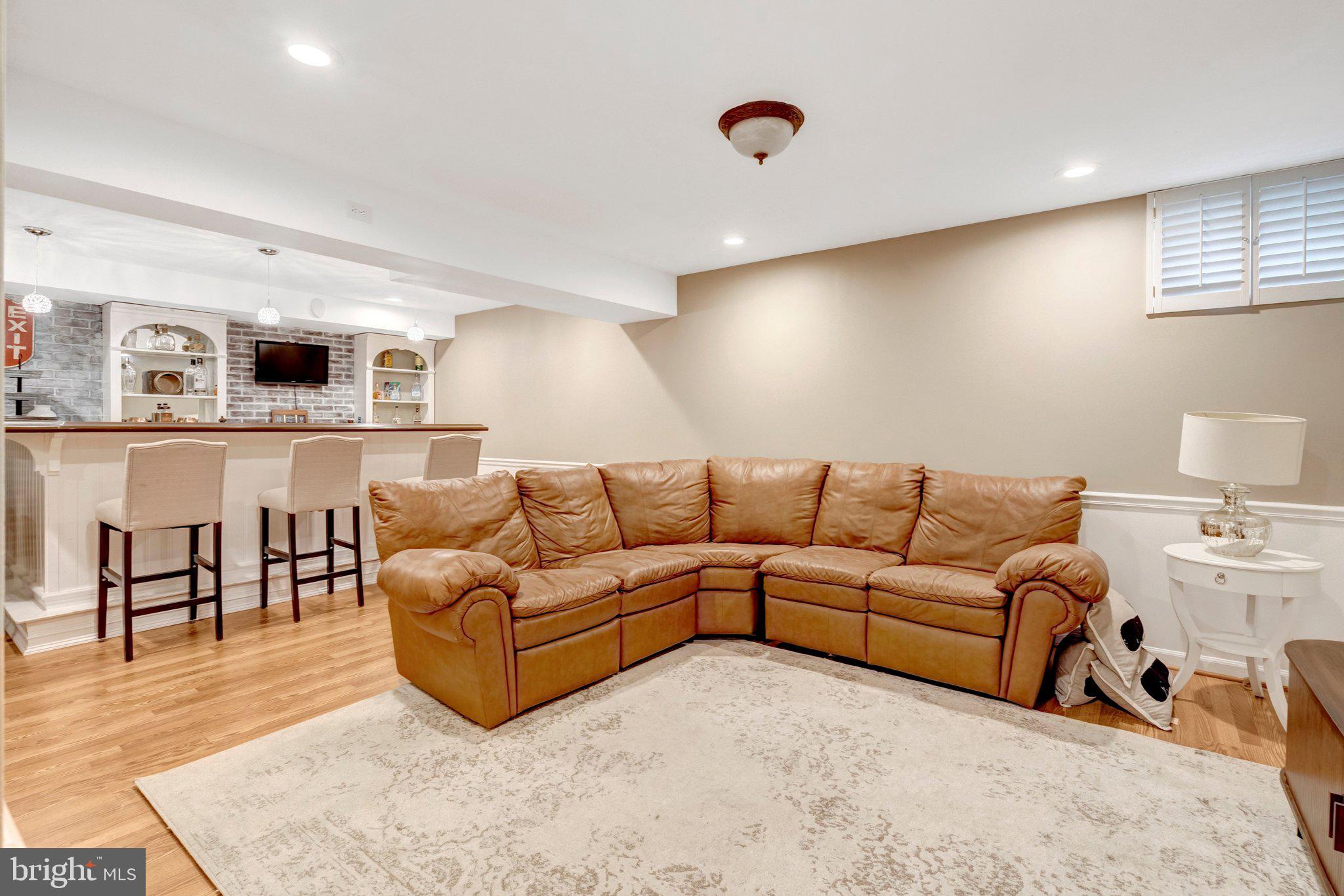SOUTH RIDING - Residential