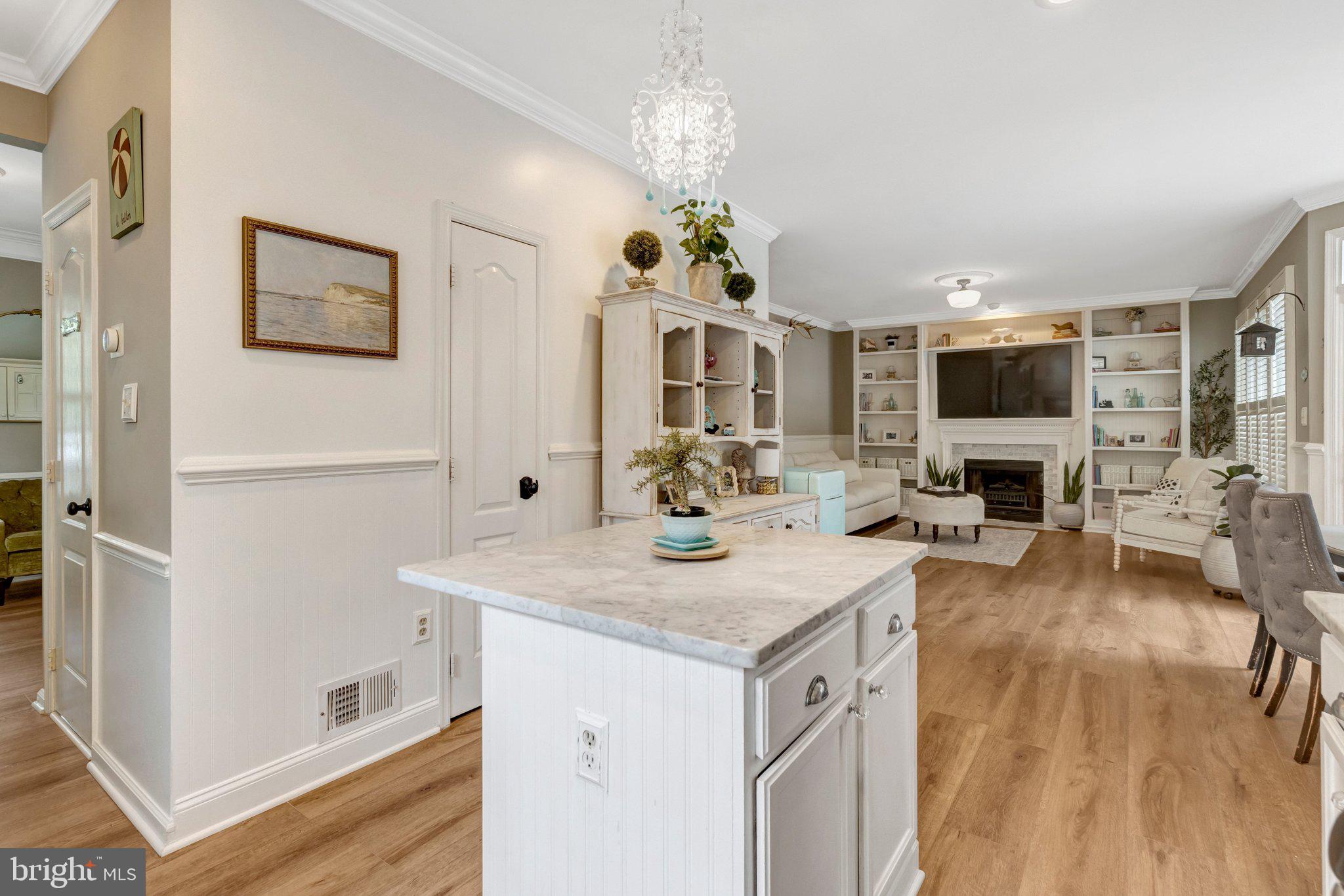 SOUTH RIDING - Residential