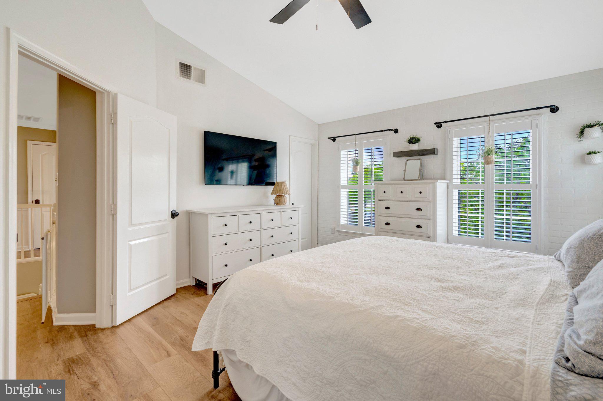 SOUTH RIDING - Residential