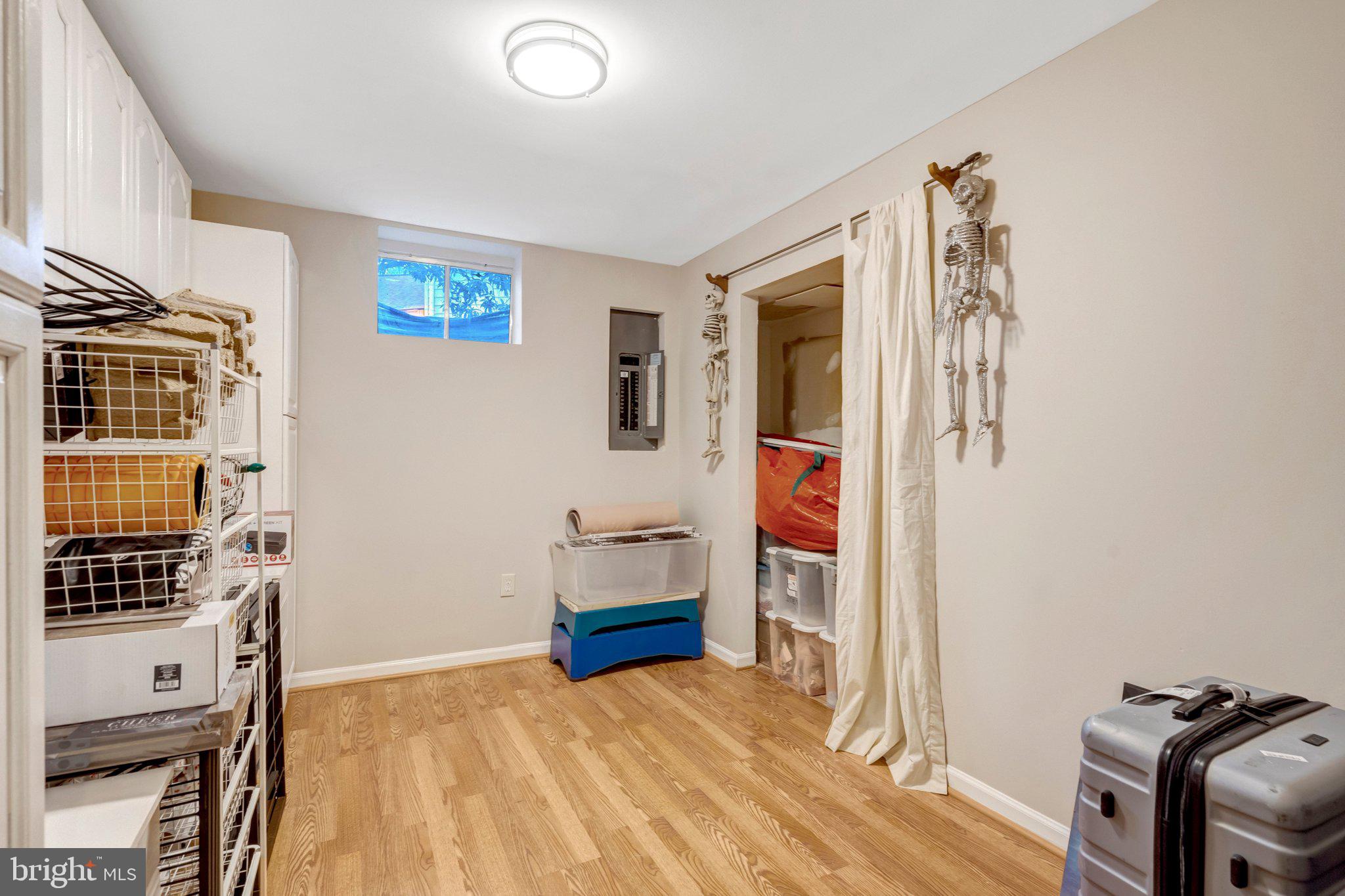 SOUTH RIDING - Residential
