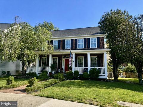 Photo of 25484 Heathfield Circle, CHANTILLY, VA 20152 (MLS # VALO2122264)
