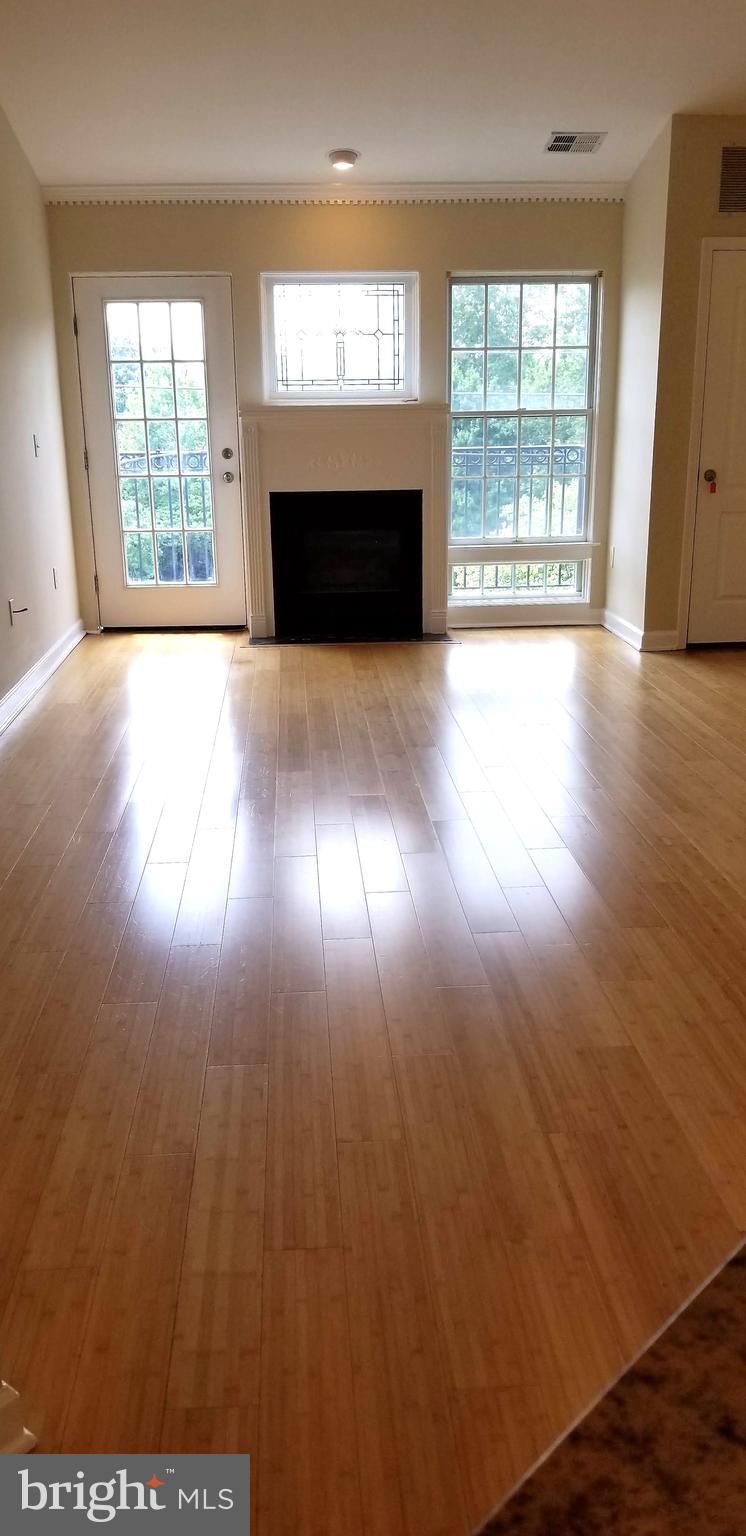 FALLS STATION - Residential